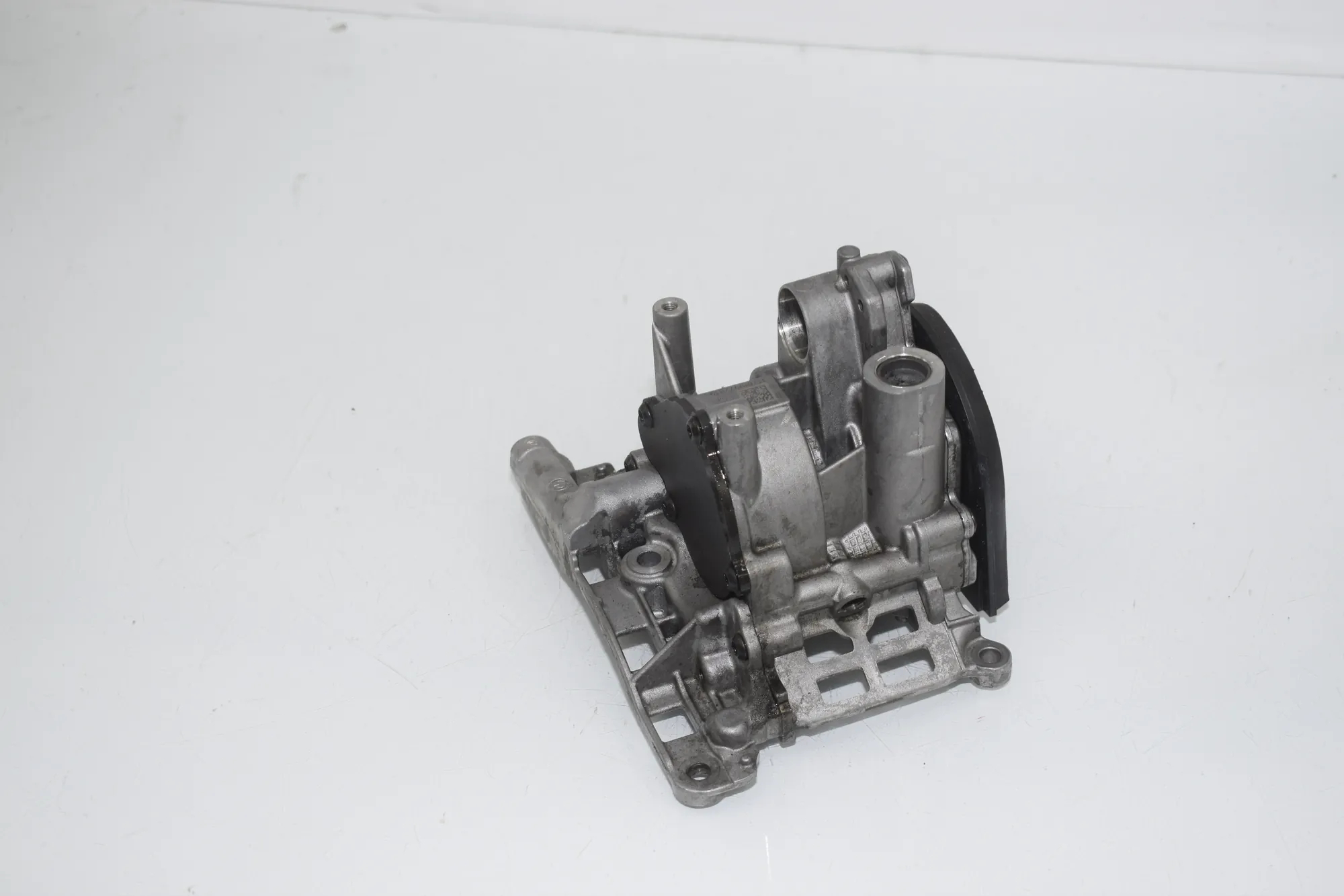 Oil Pump – OEM 8507325 · BMW X6 (F16, F86) BMW X6 (F16, F86) M 50 d 2018 – 3