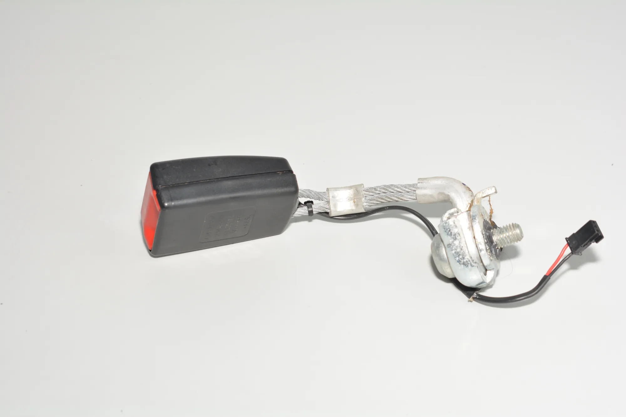 Rear Left Seat Buckle – OEM 7243273 · BMW 5 (F10) 535 d 2011 – 3