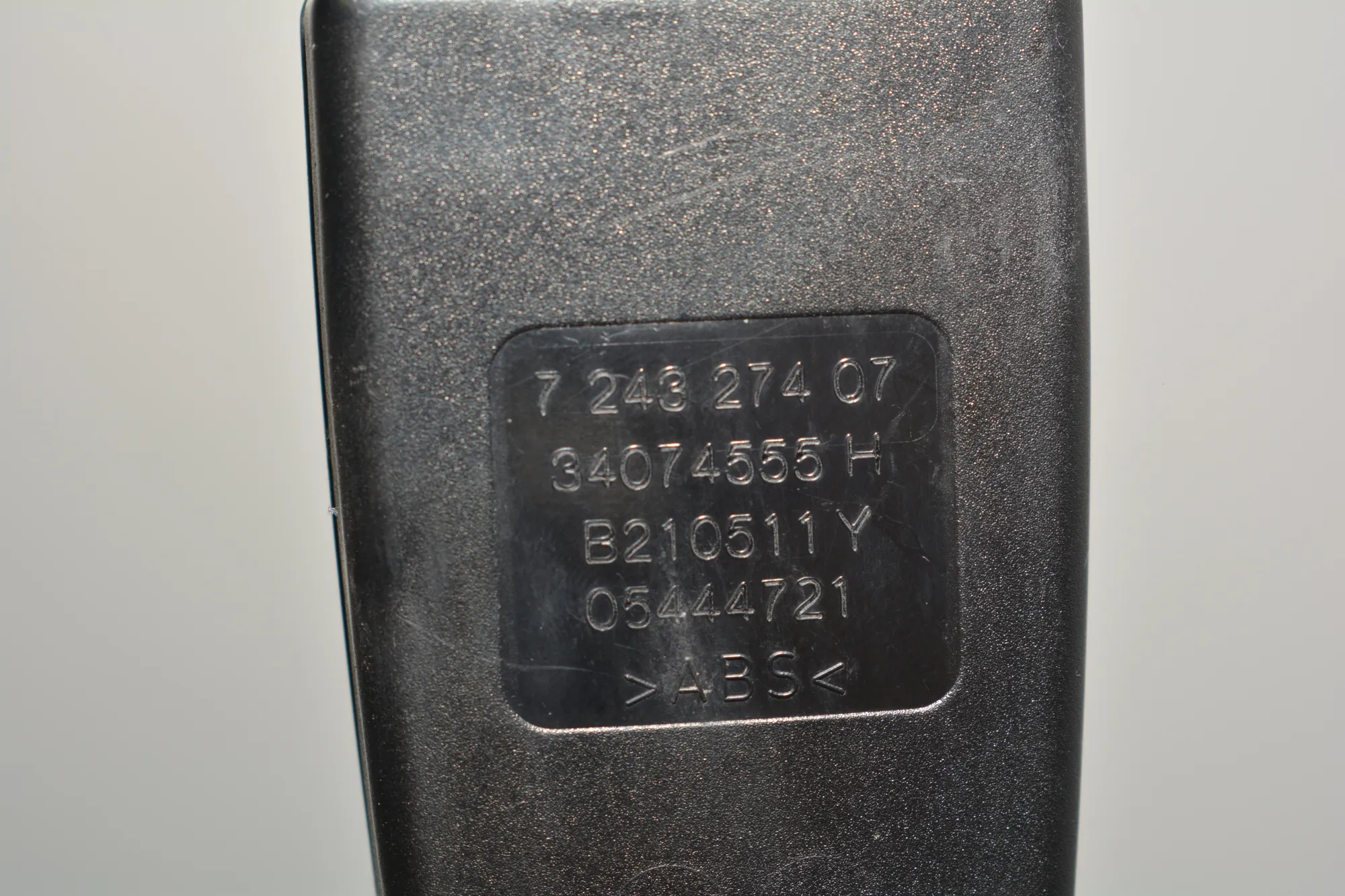 Rear Right Seat Buckle – OEM 7243274 · BMW 5 (F10) 535 d 2011 – 5