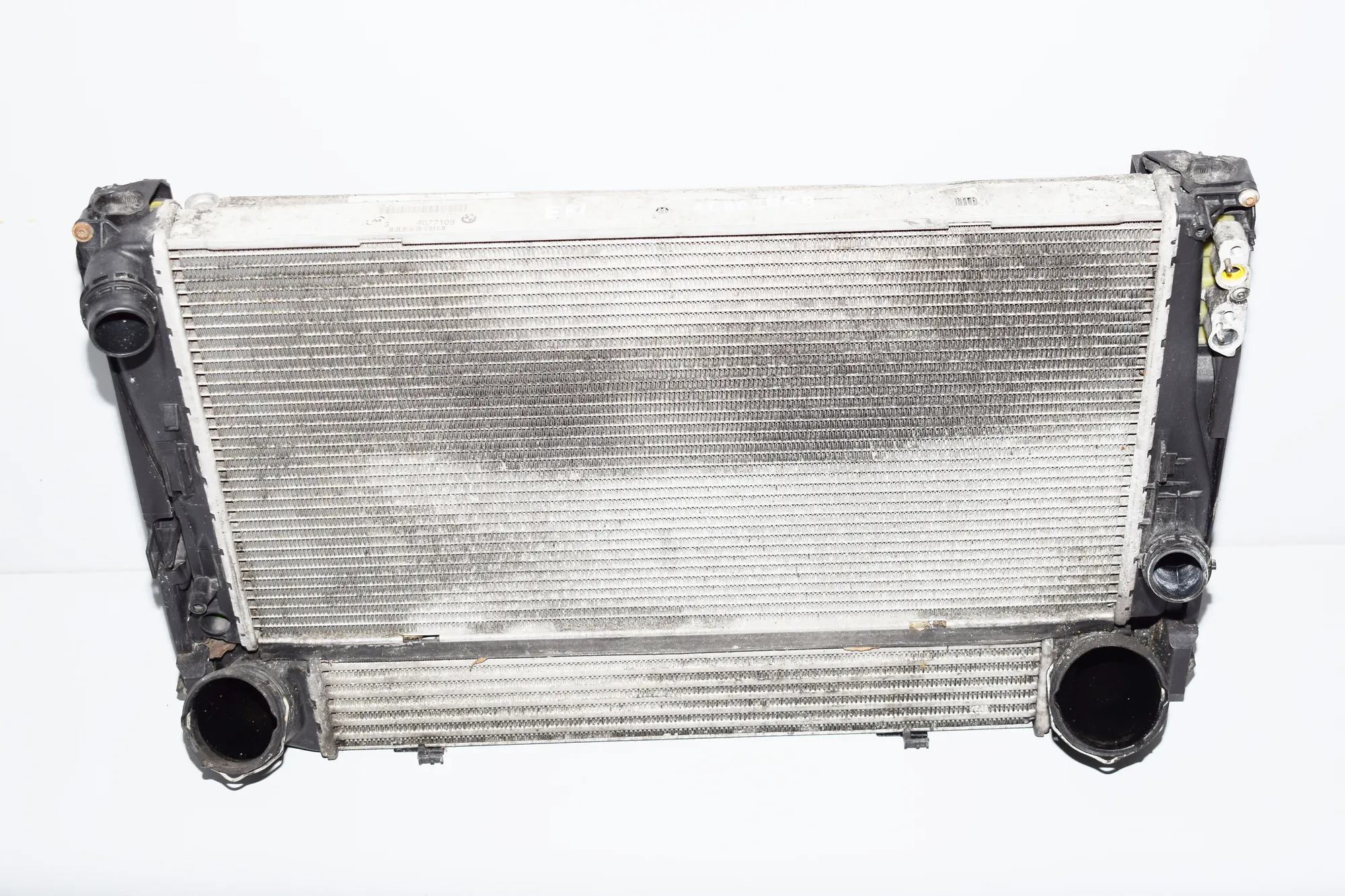 Radiator Pack Set – OEM 9159526 · BMW 1 (E81) 123 d 2009 – 2