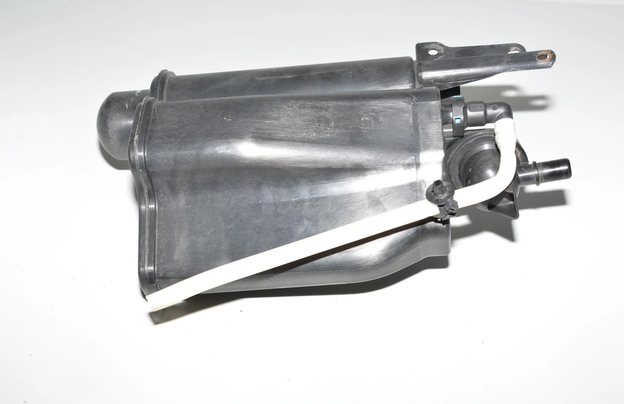 Fuel Vapor Filter (EVAP) – OEM 7271029 · BMW 3 (F30, F80) 328 i xDrive 2013 – 4