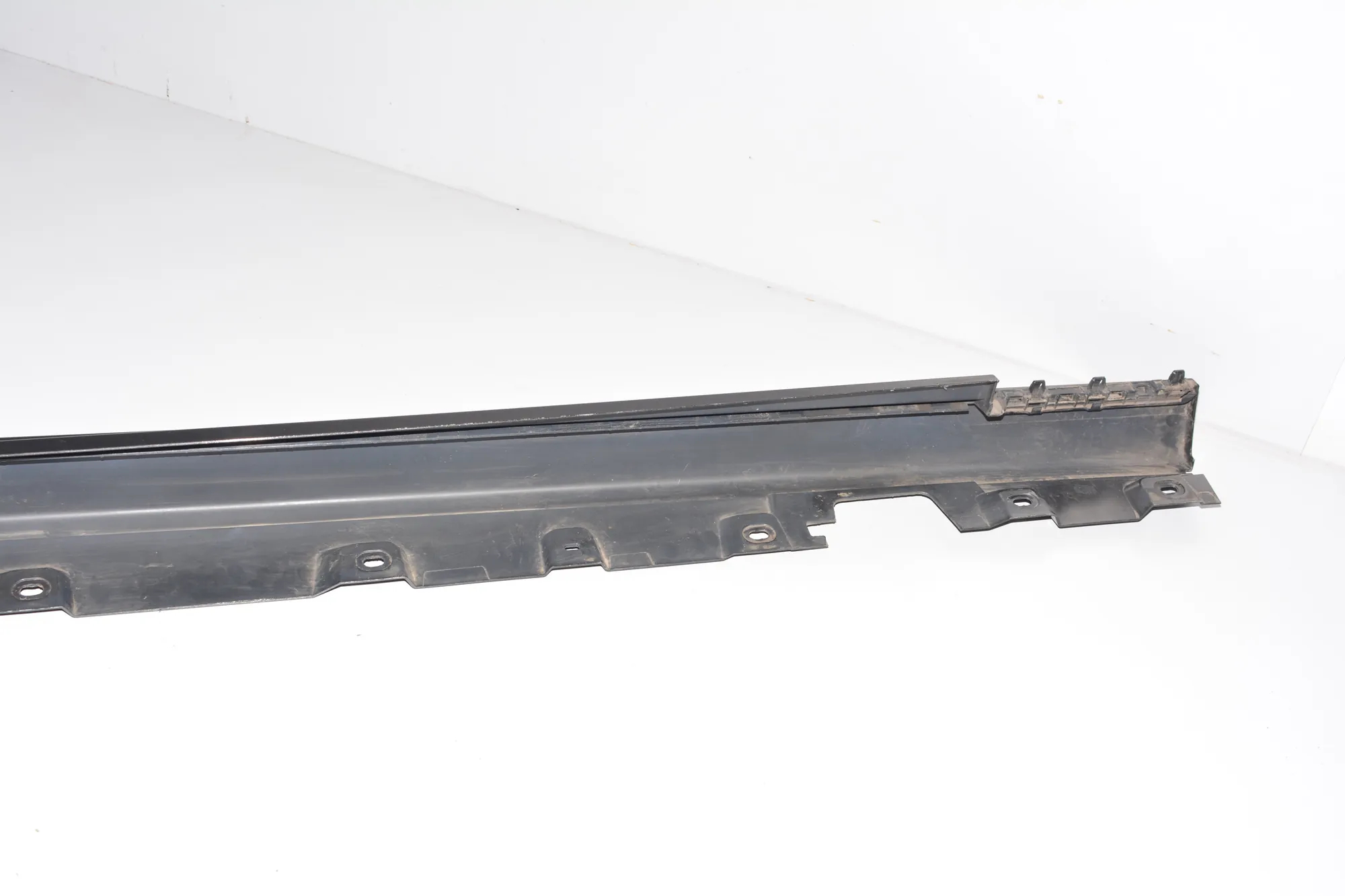 Left Side Plastic Sideskirt Cover – OEM 7184773 · BMW 5 Touring (F11) 530 d 2013 – 6