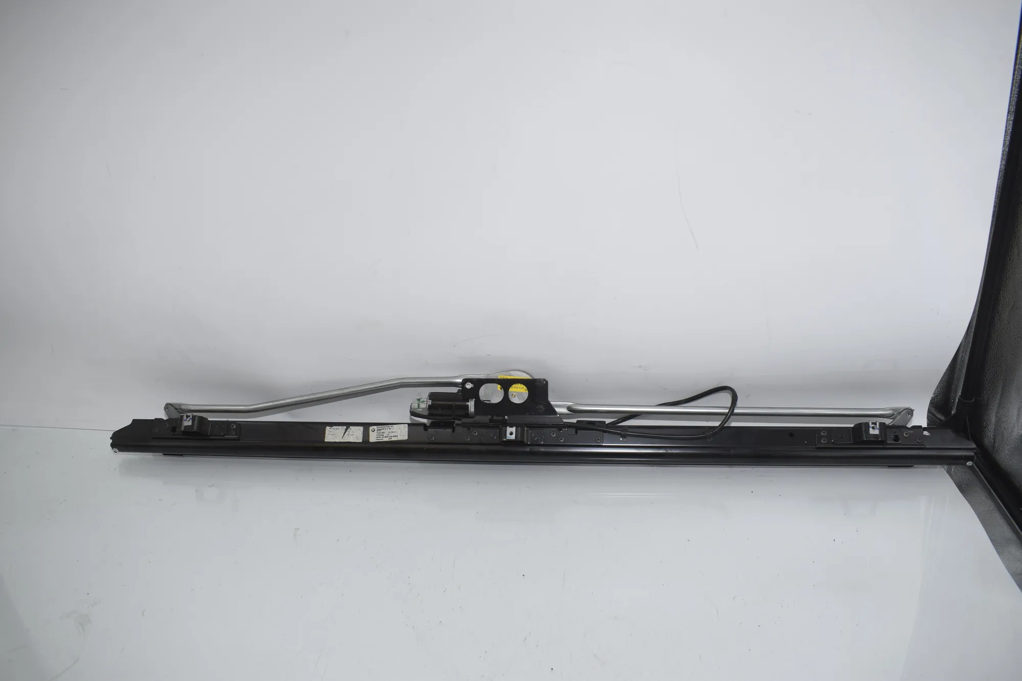 Boot Sliding Parcel Shelf – OEM 9178931 · BMW 5 (F10) BMW 5 (F10) 520 d 2014 – 2