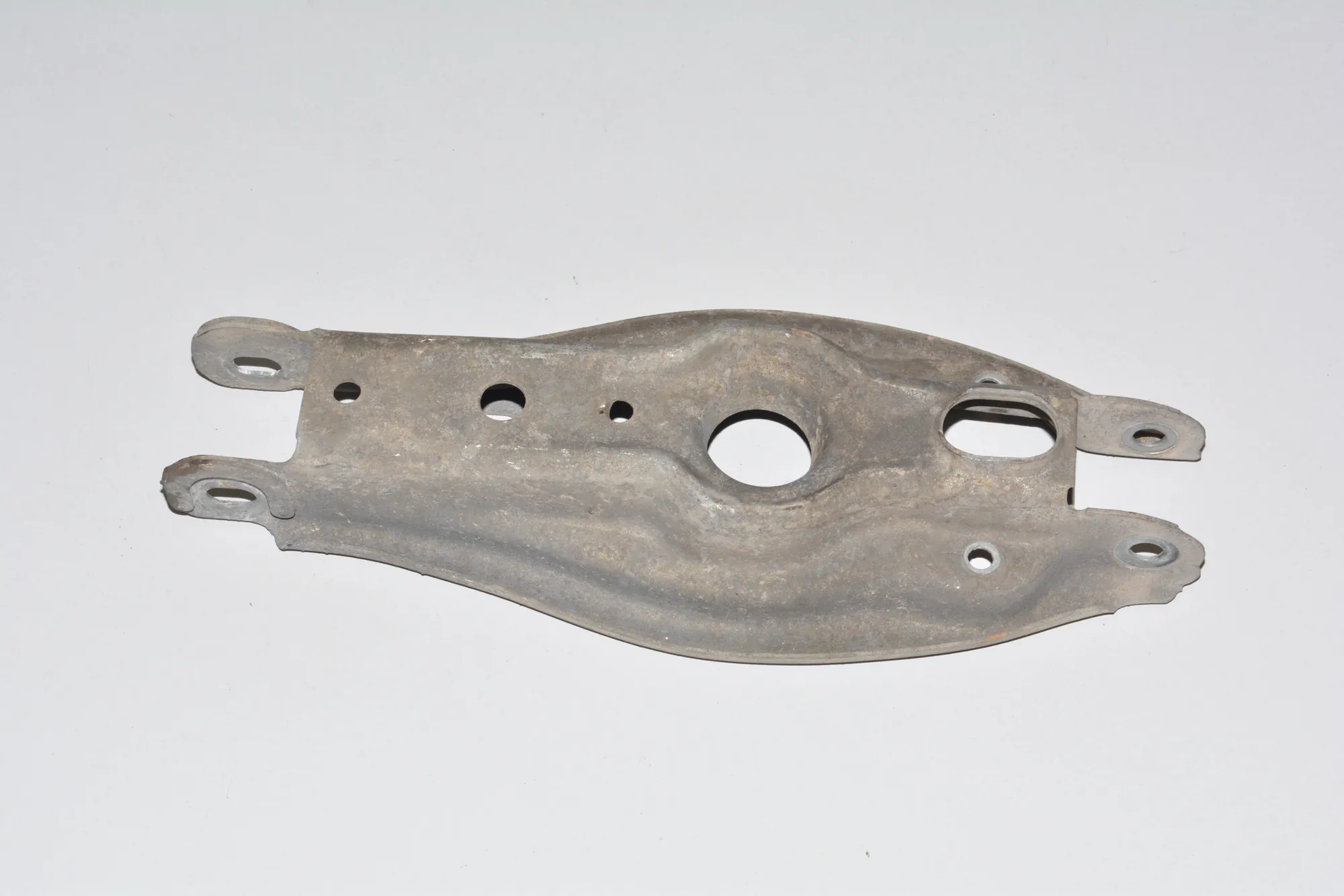 Rear Left Lower Control Arm · BMW 1 (E87) 118 d 2010 – 3