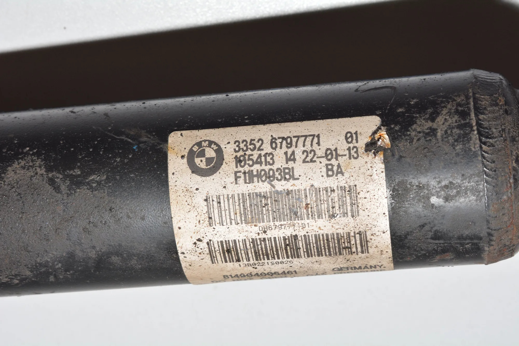 Rear Left Shock Absorber – OEM 6797771 · BMW 5 Touring (F11) 528 i xDrive 2013 – 5
