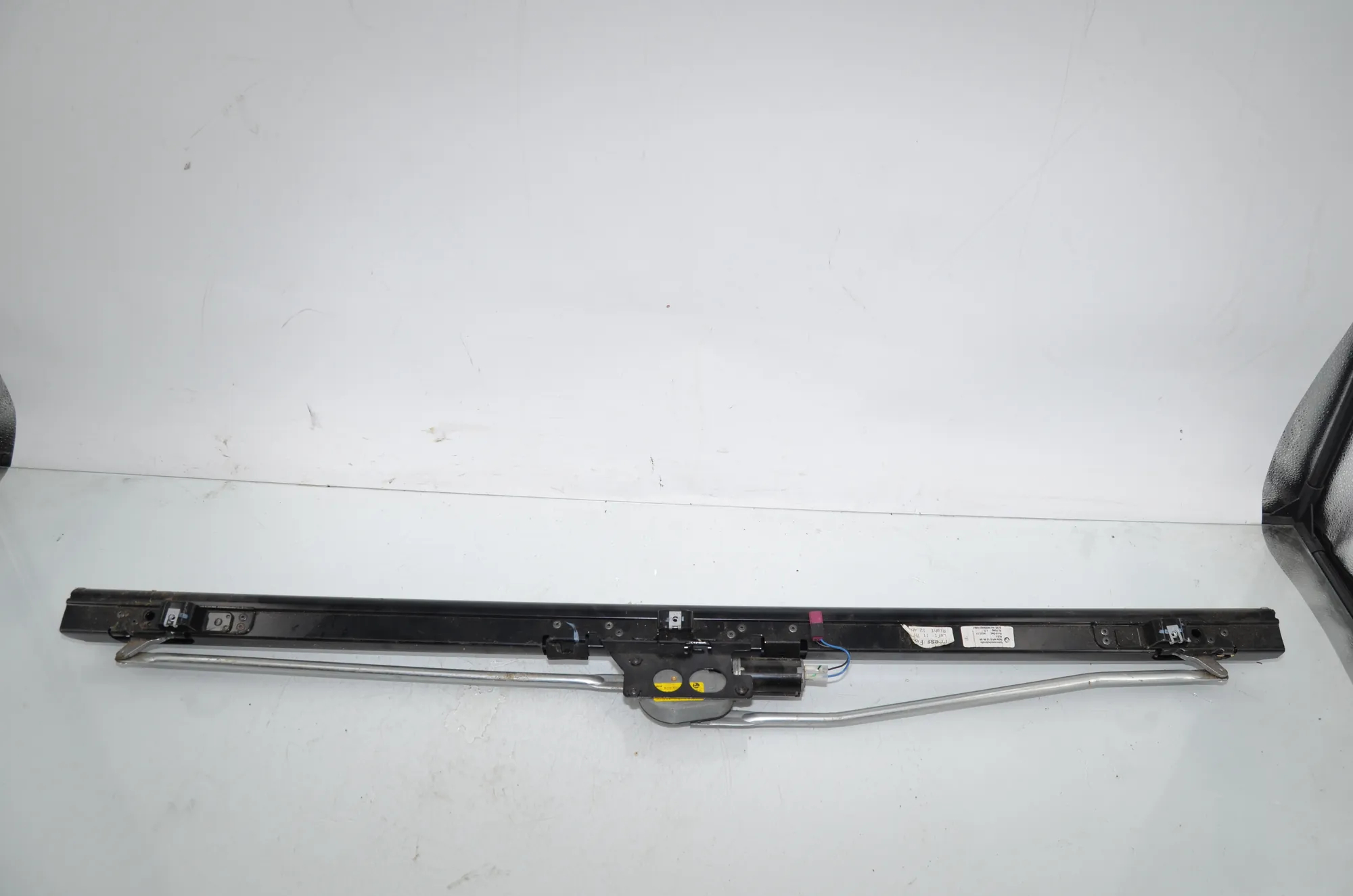 Boot Sliding Parcel Shelf – OEM 51469129056 · BMW 7 (F01, F02) BMW 7 (F01, F02) 740 i, Li 2011 – 3