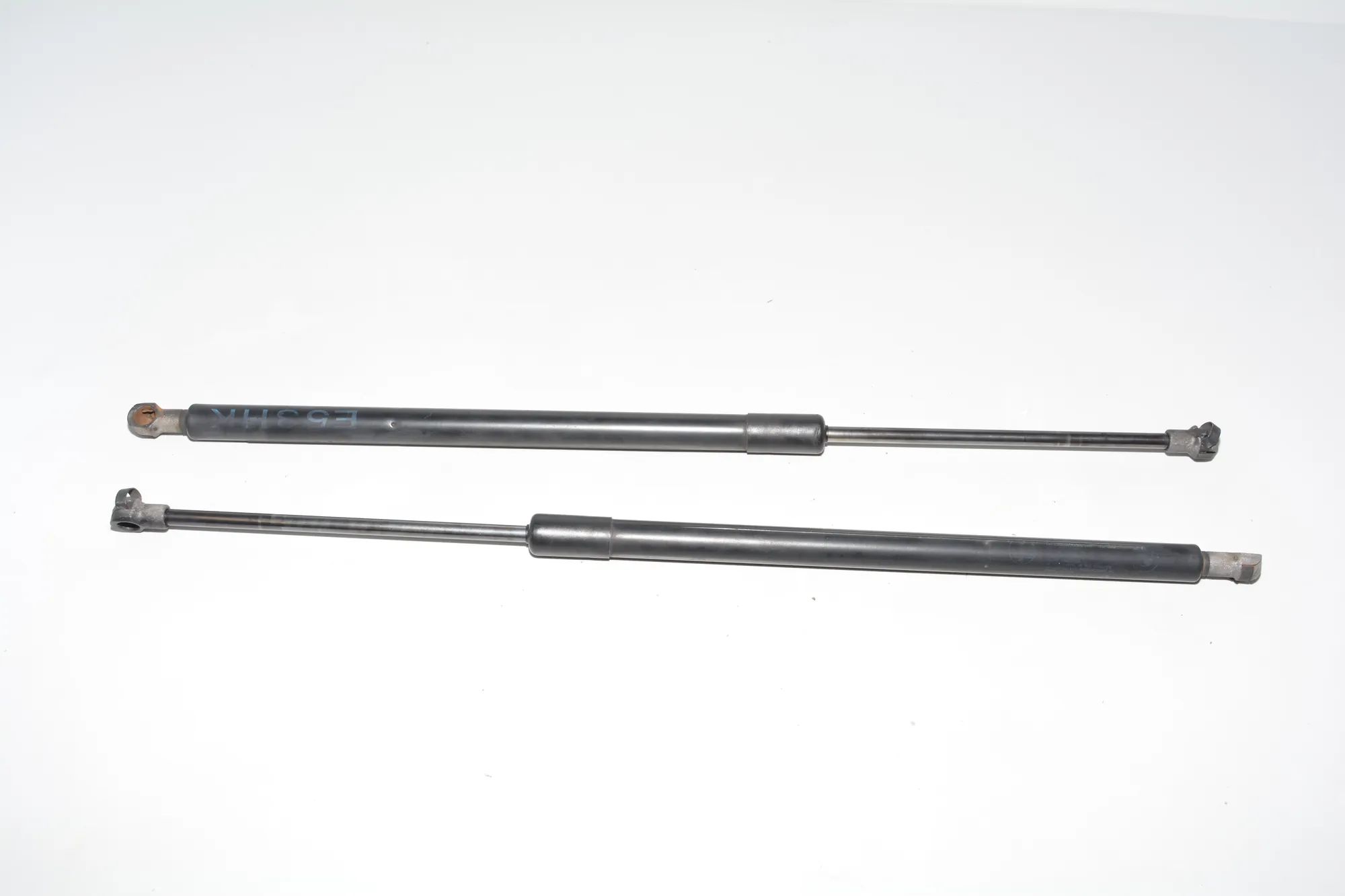 Left Side Tailgate Gas Strut – OEM 8402405 · BMW X5 (E53) 3.0 d 2005 – 2