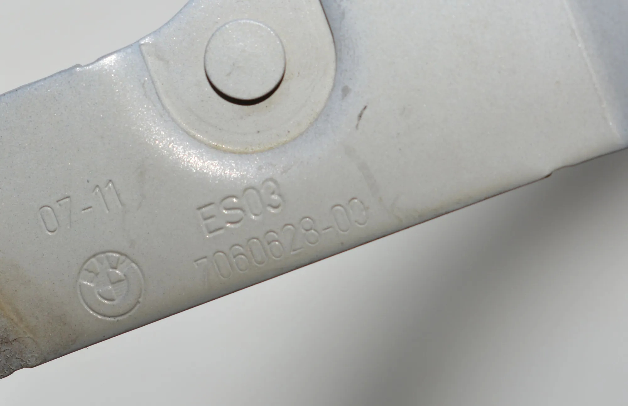 Right Side Bootlid Hinge – OEM 7060628 · BMW 3 Coupe (E92) 325 d 2011 – 5