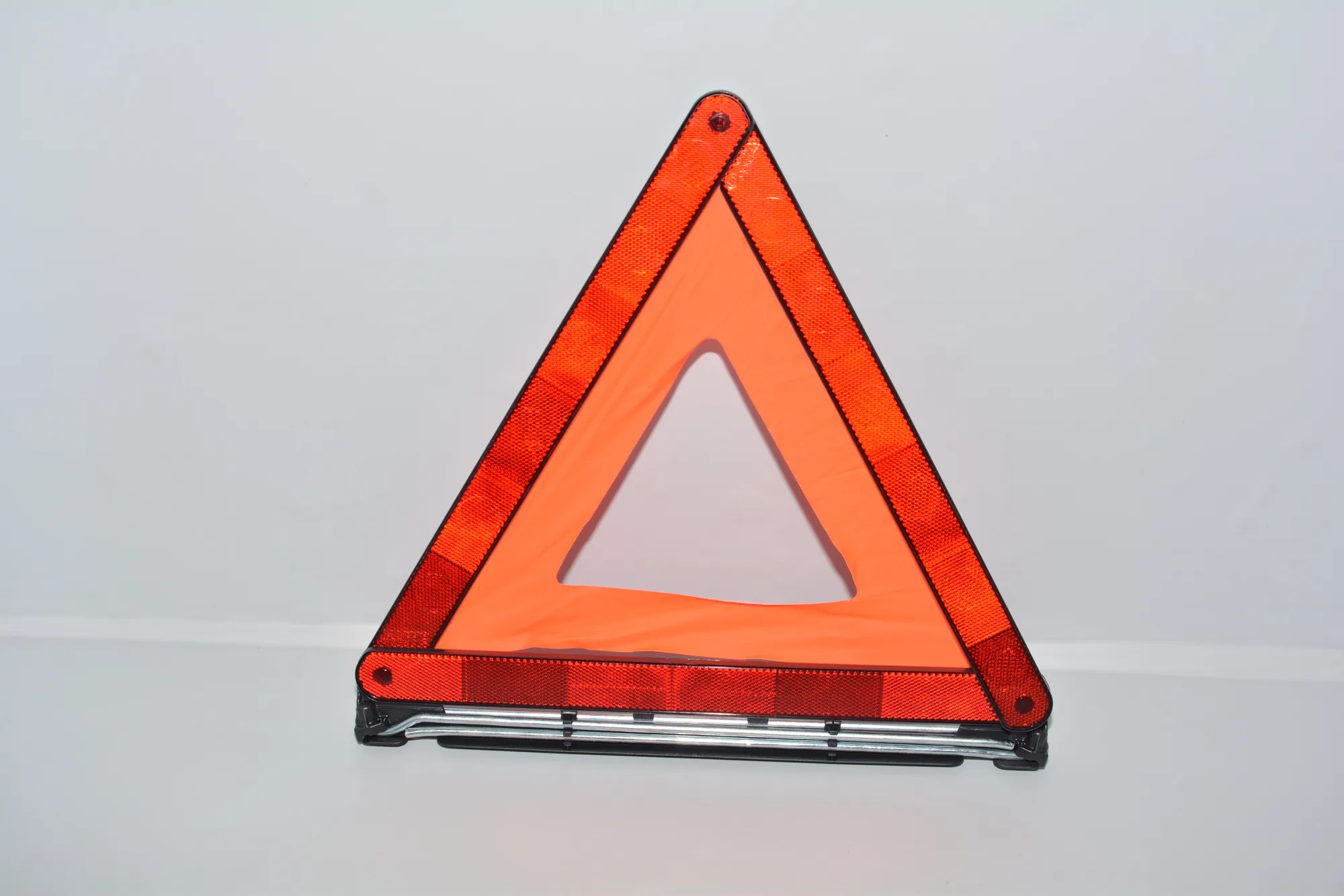 Warning Triangle – OEM 1095457 · BMW 3 Coupe (E92) 325 d 2011