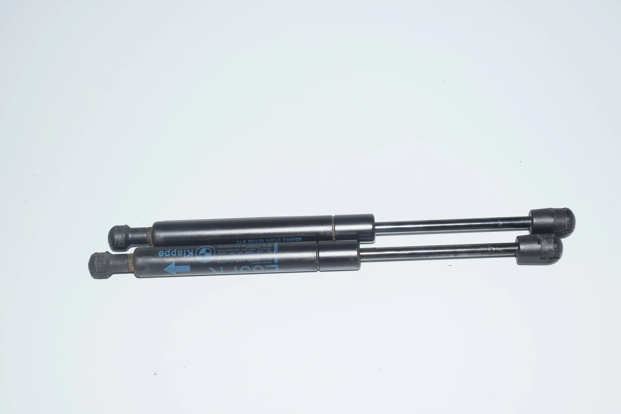 Front Right Bonnet Strut – OEM 3400352 · BMW X3 (E83) xDrive 20 d 2008