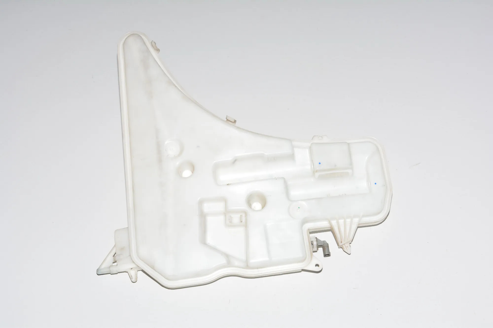 Window Washer Tank – OEM 4874746 · BMW 3 Coupe (E92) 325 d 2011 – 4