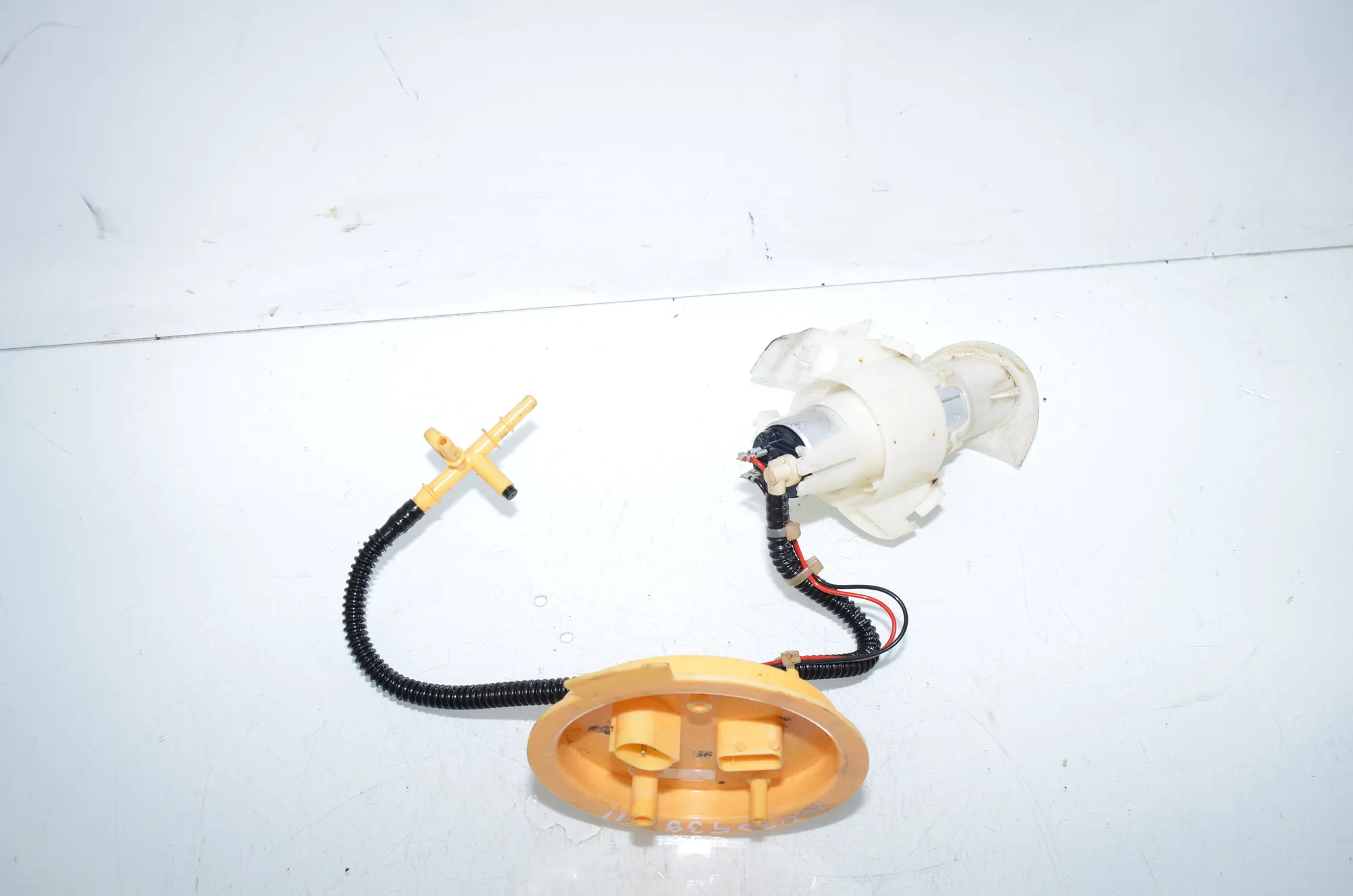 Fuel Tank Pump – OEM 7260648 · BMW 5 Touring (F11) 530 d 2012 – 3
