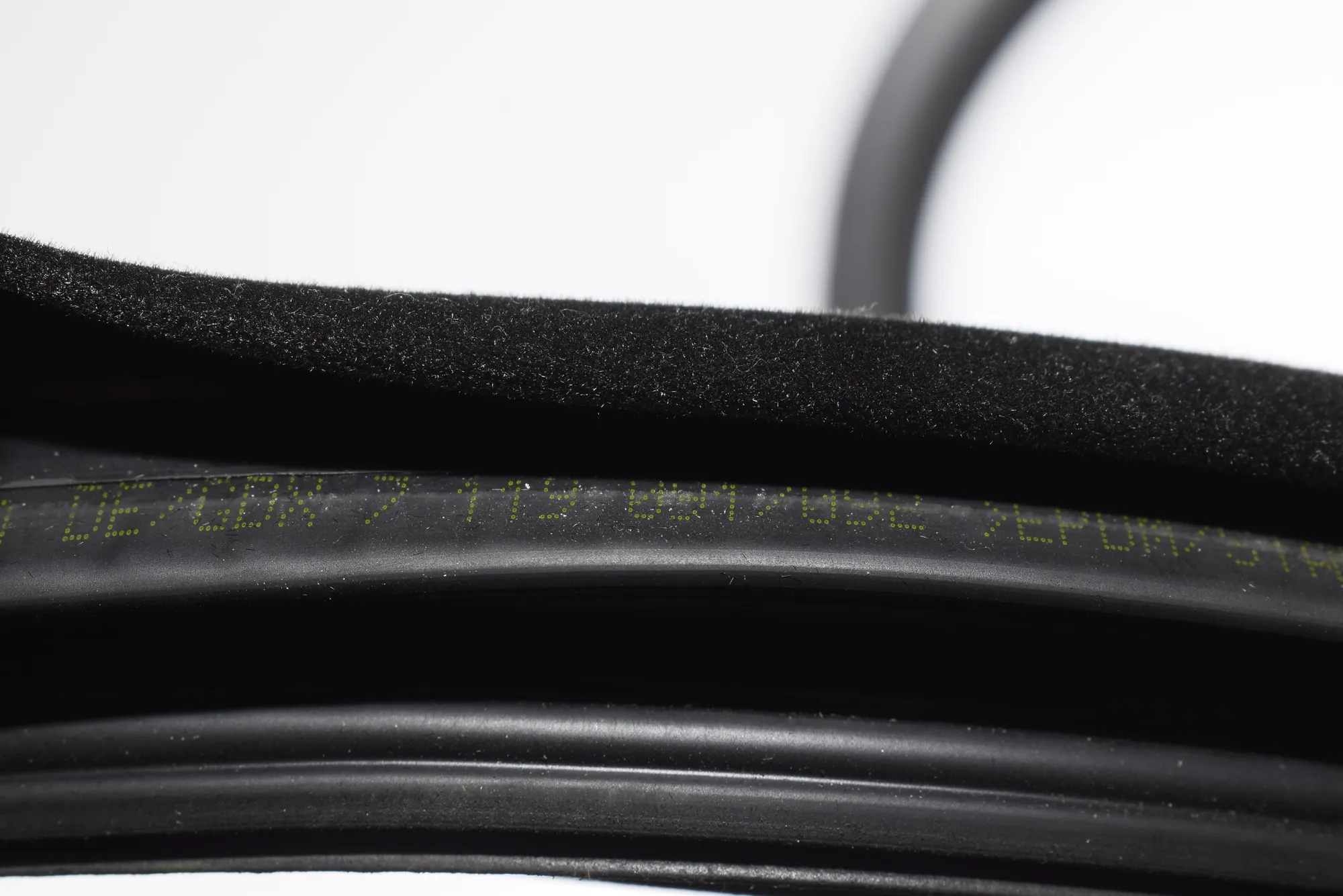Front Left Door Seal Rubber – OEM 7119091 · BMW 3 Coupe (E92) 325 d 2011 – 6
