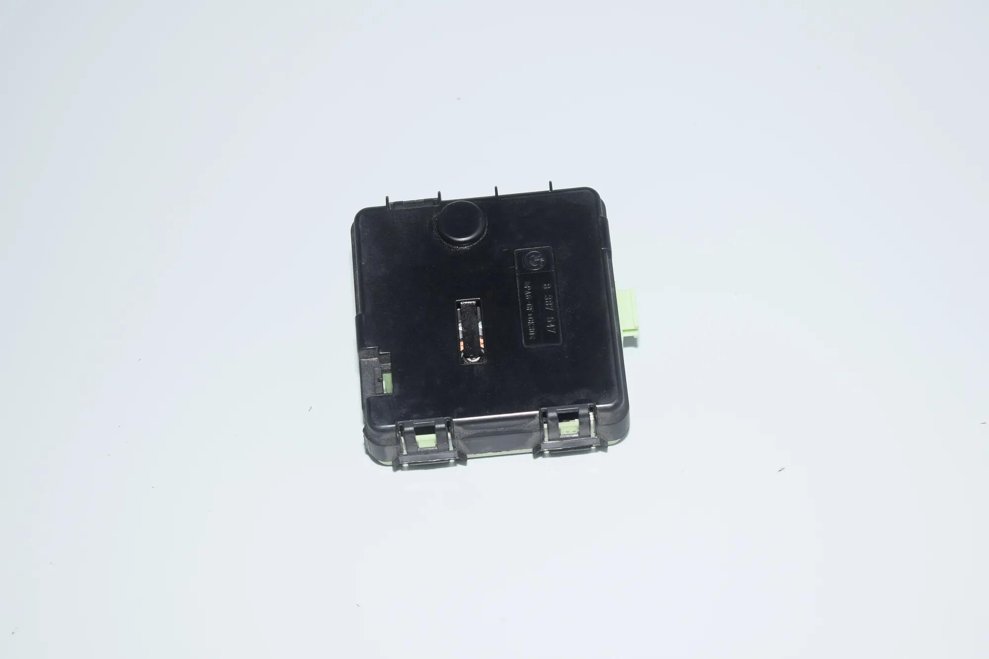 Other Control Units – OEM 8387547 · BMW X3 (E83) xDrive 20 d 2008 – 2