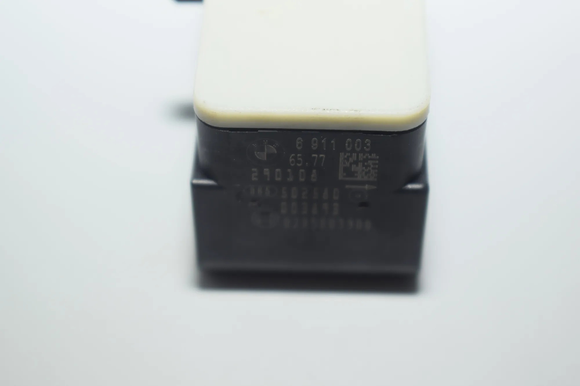 Front Right Impact Sensor – OEM 6911003 · BMW X3 (E83) xDrive 20 d 2008 – 4