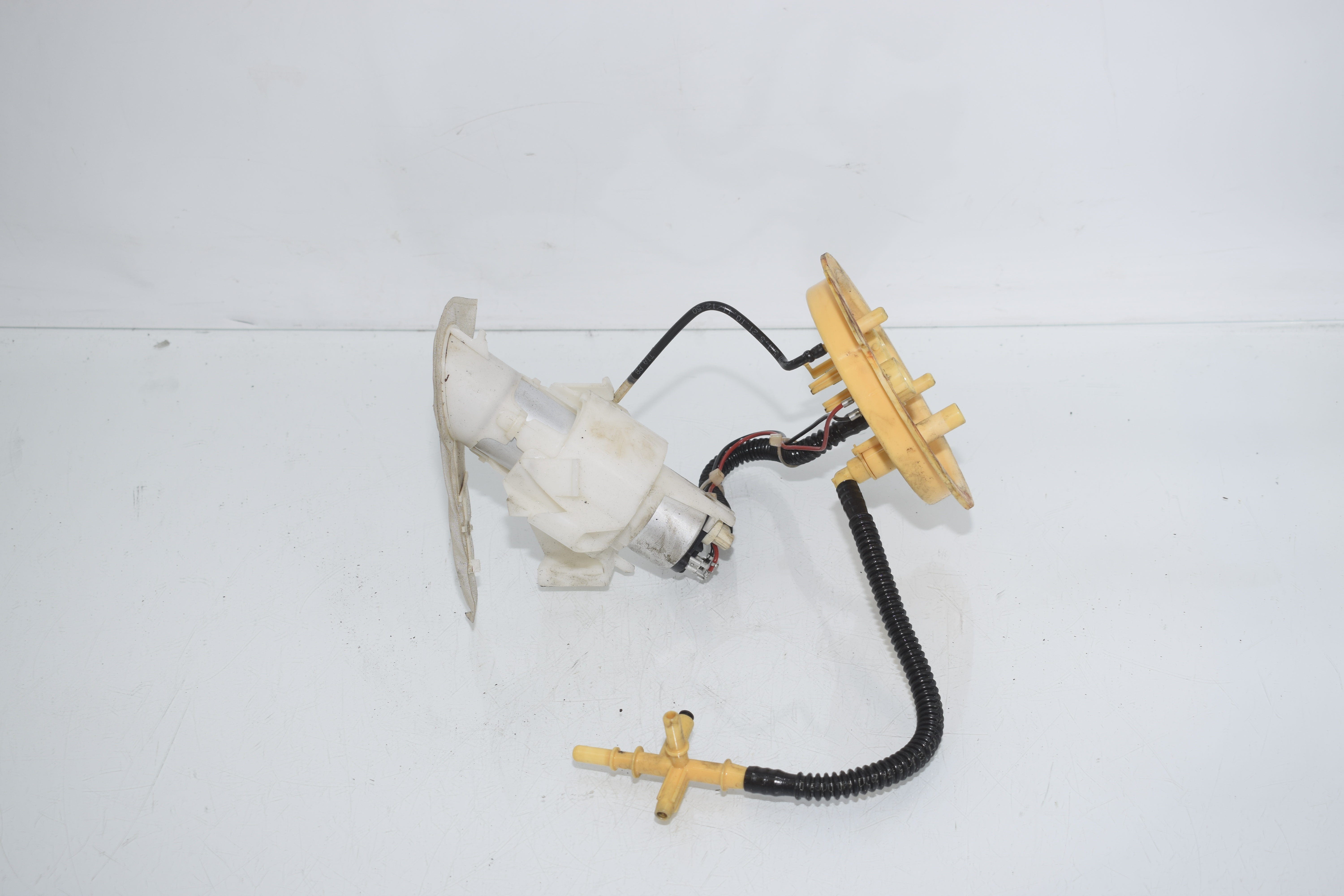Fuel Tank Pump – OEM 7260648 · BMW 5 Touring (F11) 530 d xDrive 2012 – 5