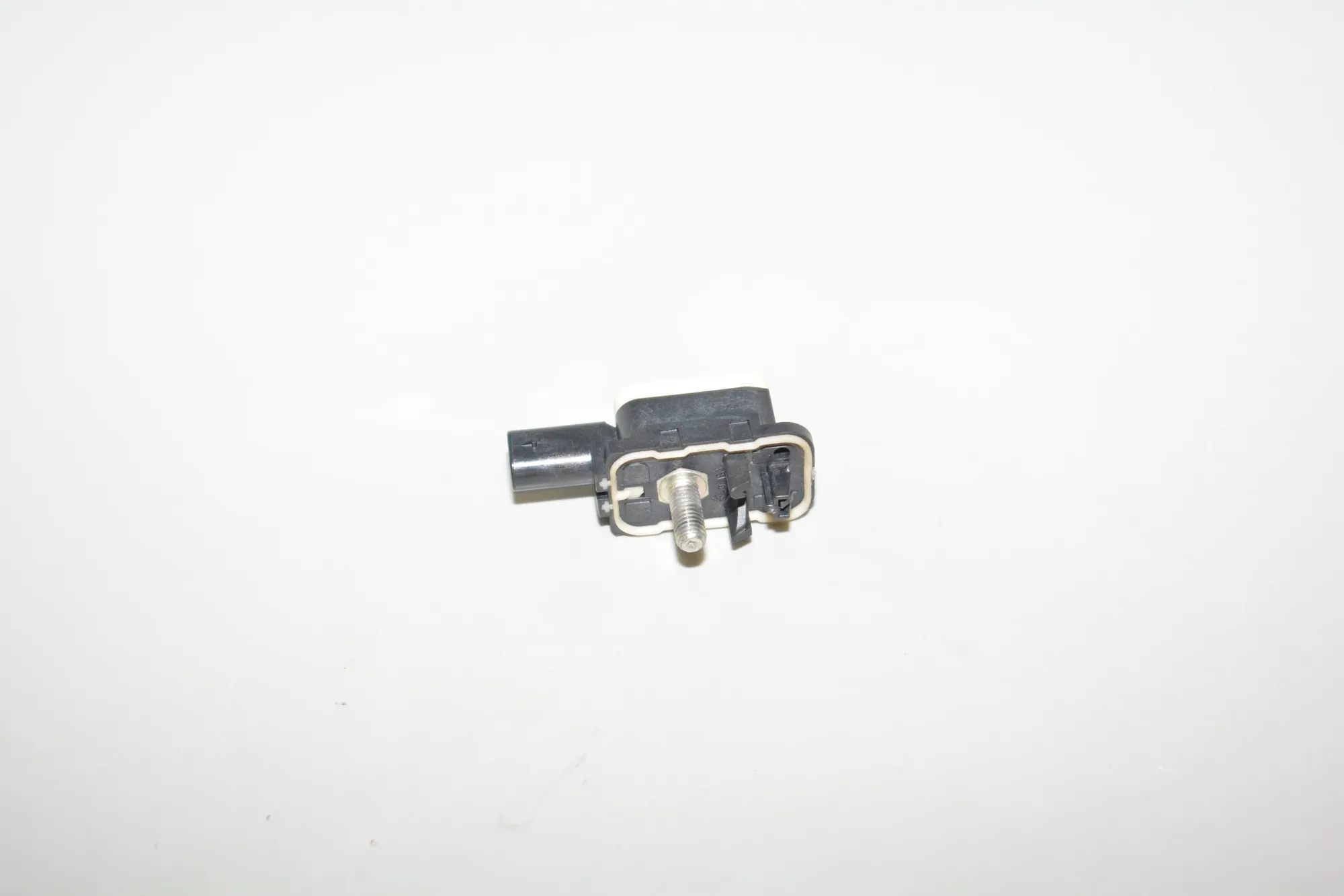 Right Side Impact Sensor – OEM 9217711 · BMW 4 Coupe (F32, F82) 428 i xDrive 2015 – 2