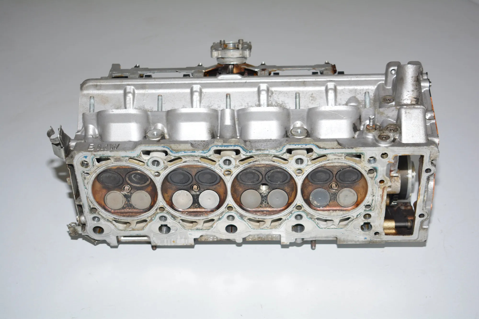 Right Side Engine Head – OEM 7506172 · BMW 7 (E65, E66, E67) 750 i, Li 2005 – 6