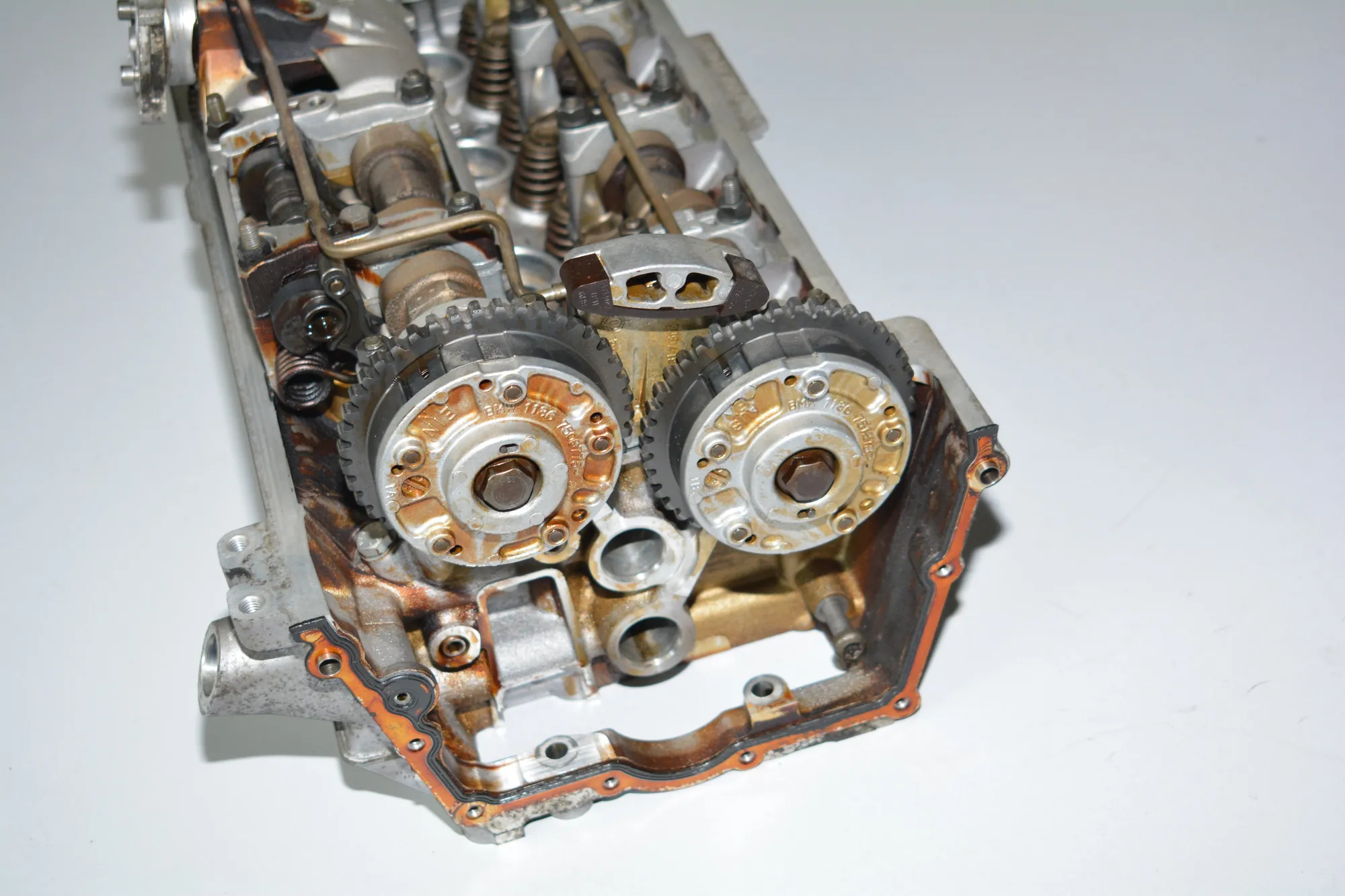 Right Side Engine Head – OEM 7506172 · BMW 7 (E65, E66, E67) 750 i, Li 2005 – 5
