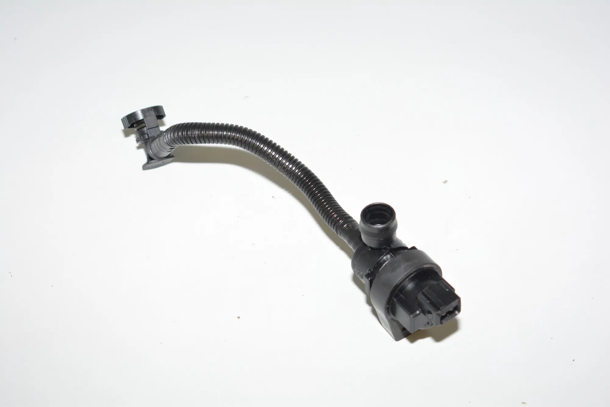 Other Engine Compartment Parts – OEM 7512581 · BMW 5 (E60) 545 i 2003 – 3