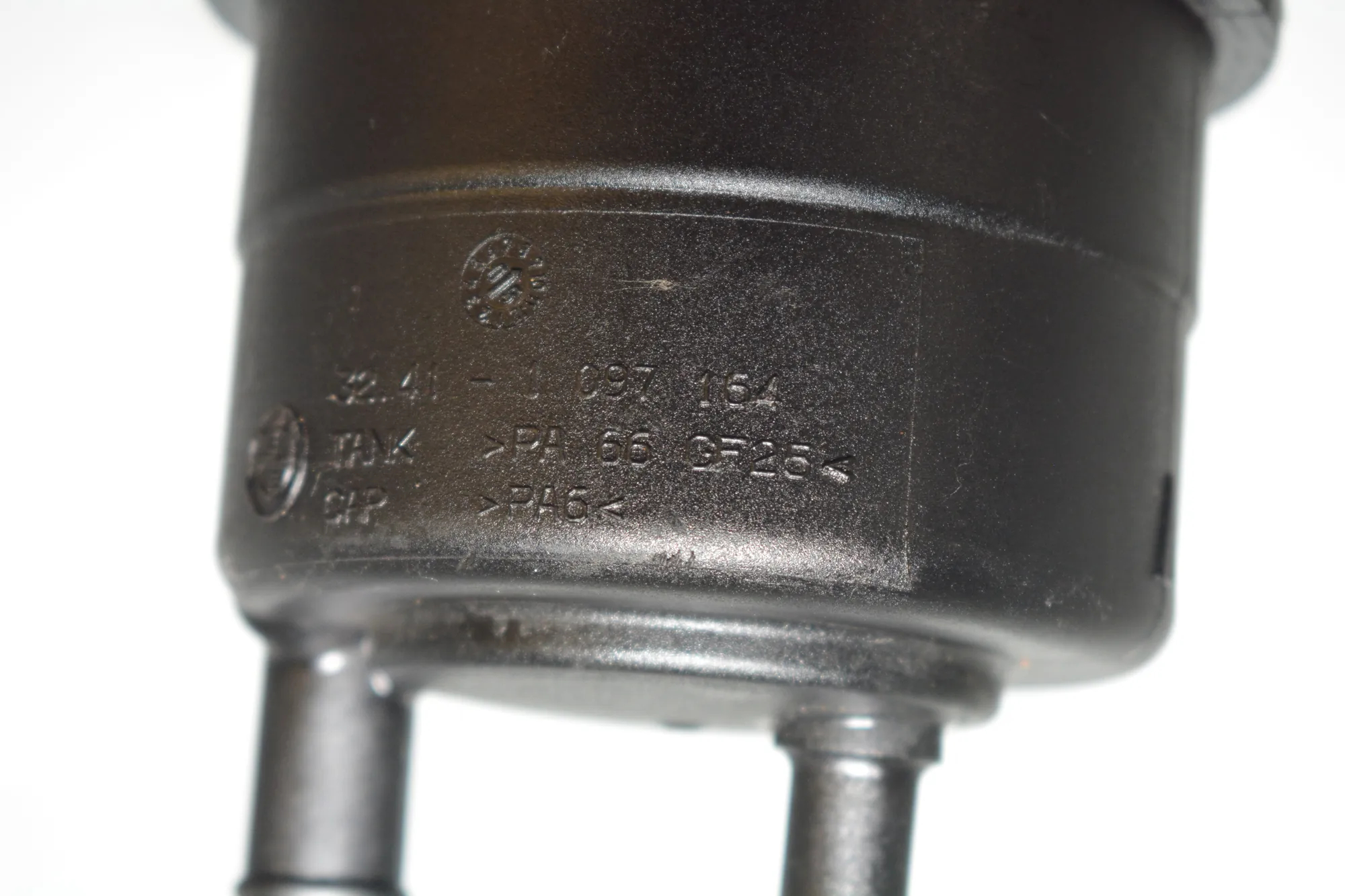 Power Steering Pump Tank – OEM 1097164 · BMW 7 (E65, E66, E67) 750 i, Li 2005 – 5