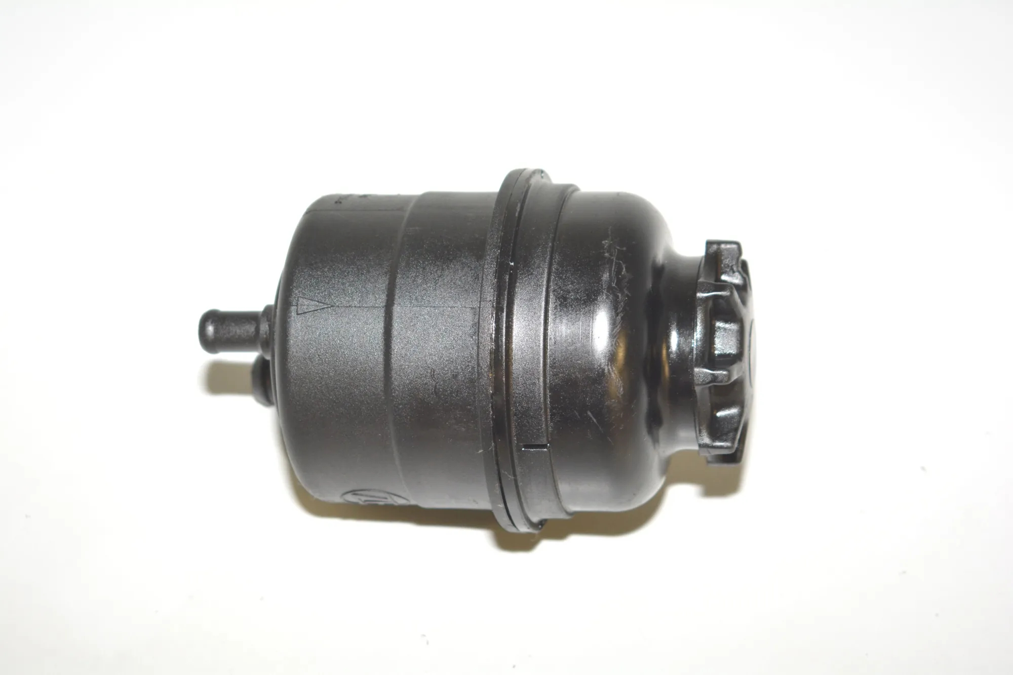 Power Steering Pump Tank – OEM 1097164 · BMW 7 (E65, E66, E67) 750 i, Li 2005 – 2