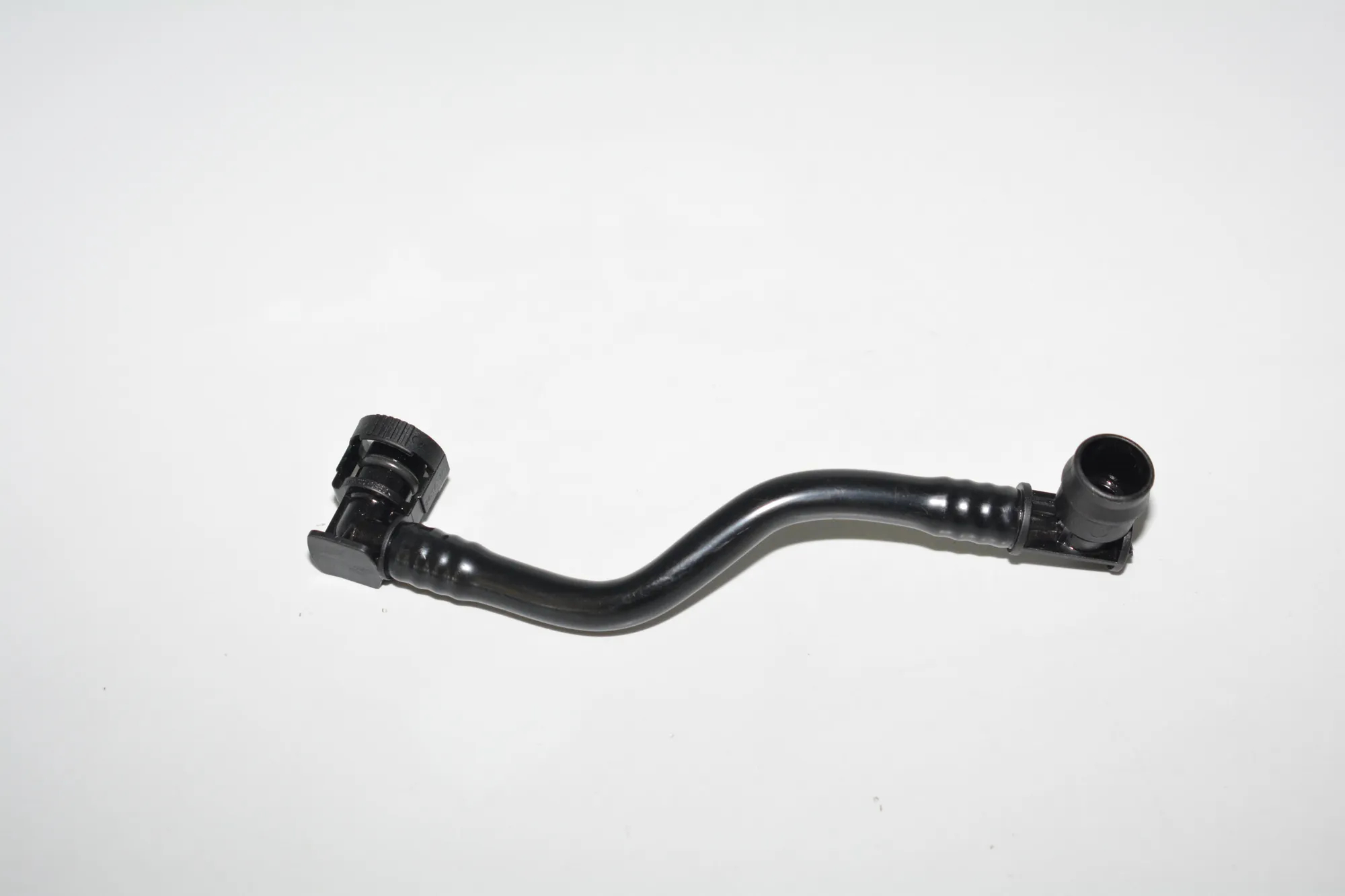 Pipe Hose – OEM 2366765 · BMW 3 (F30, F80) 328 i xDrive 2013 – 4