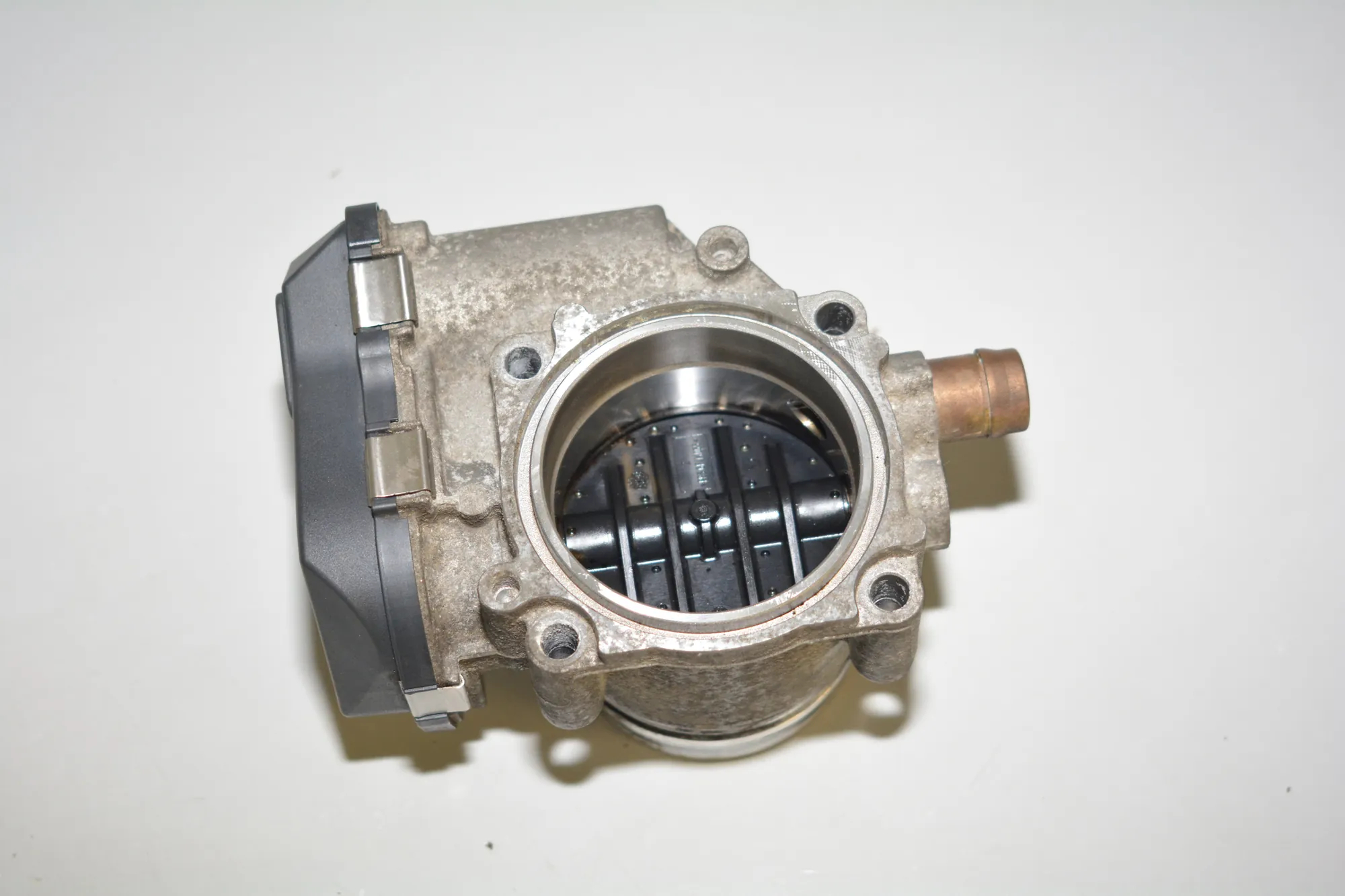 Throttle Body – OEM 7588625 · BMW 3 (F30, F80) 328 i xDrive 2013