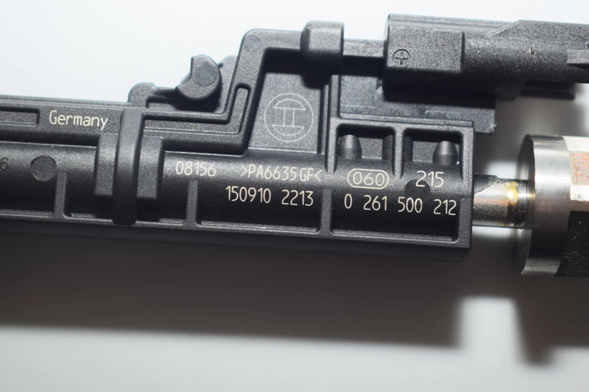 Fuel Injector – OEM 7645960 · BMW 3 (F30, F80) BMW 3 (F30, F80) 2013 – 4