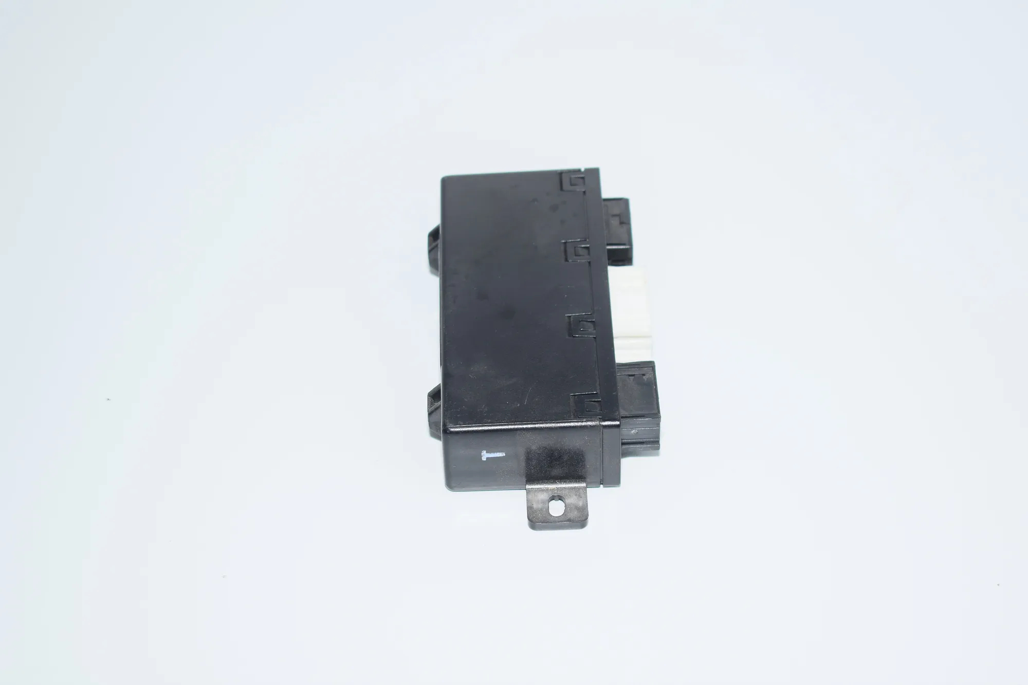 Front Left Door Control Unit – OEM 6904255 · BMW 5 (E39) BMW 5 (E39) 2001 – 2