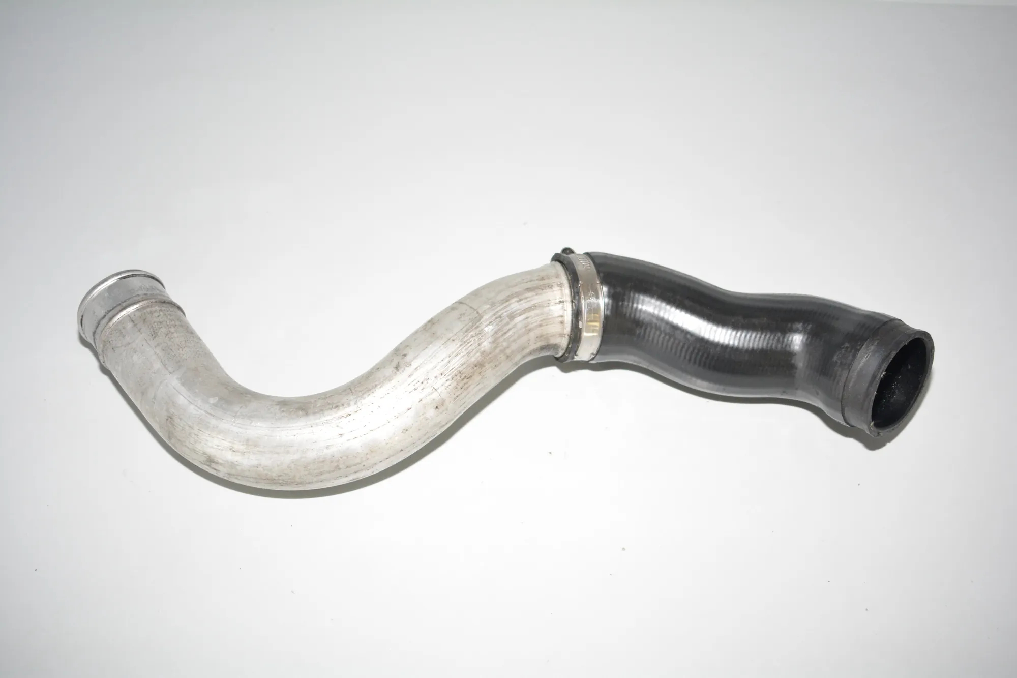 Right Side Intercooler Hose – OEM 2249669 · BMW 5 (E39) 525 d 2000 – 3