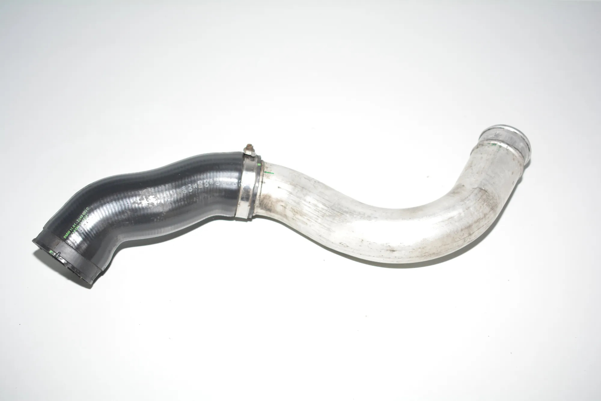 Right Side Intercooler Hose – OEM 2249669 · BMW 5 (E39) 525 d 2000 – 2