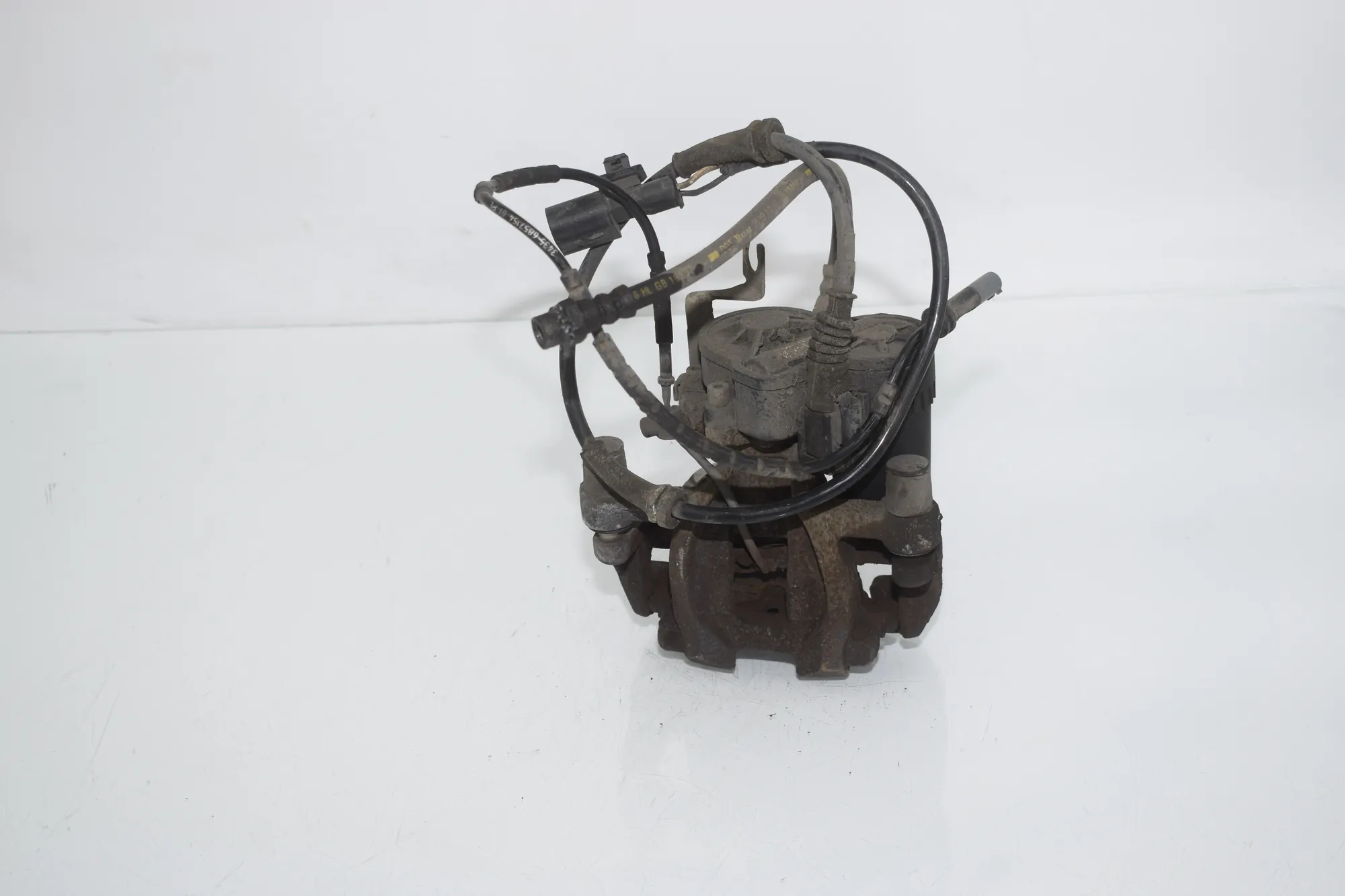 Rear Right Brake Caliper – OEM 6883020 · BMW i3 (I01) s Range Extender 2019