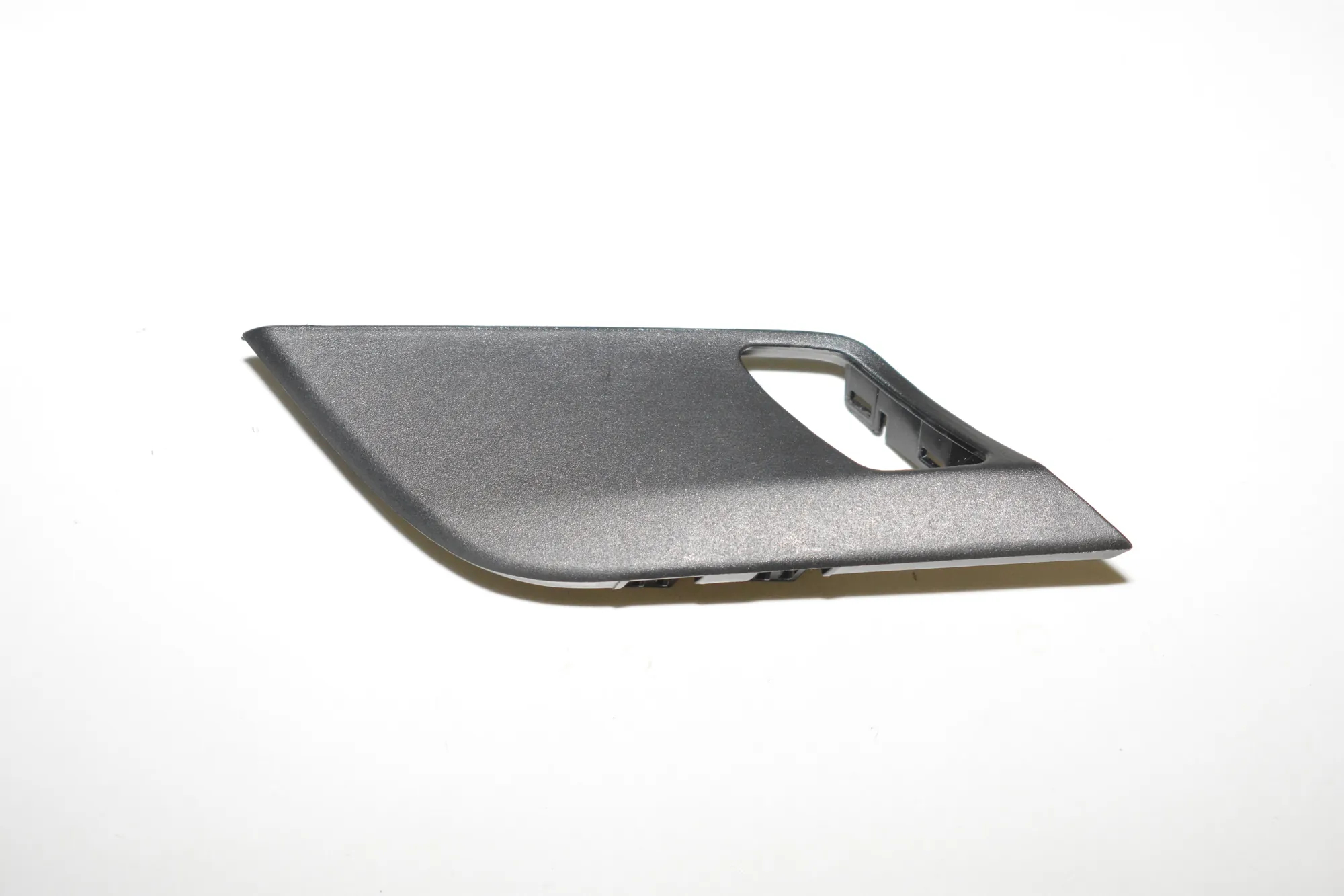 Front Right Door Panel Trim – OEM 7292078 · BMW X6 (F16, F86) BMW X6 (F16, F86) xDrive 28 i 2015 – 3