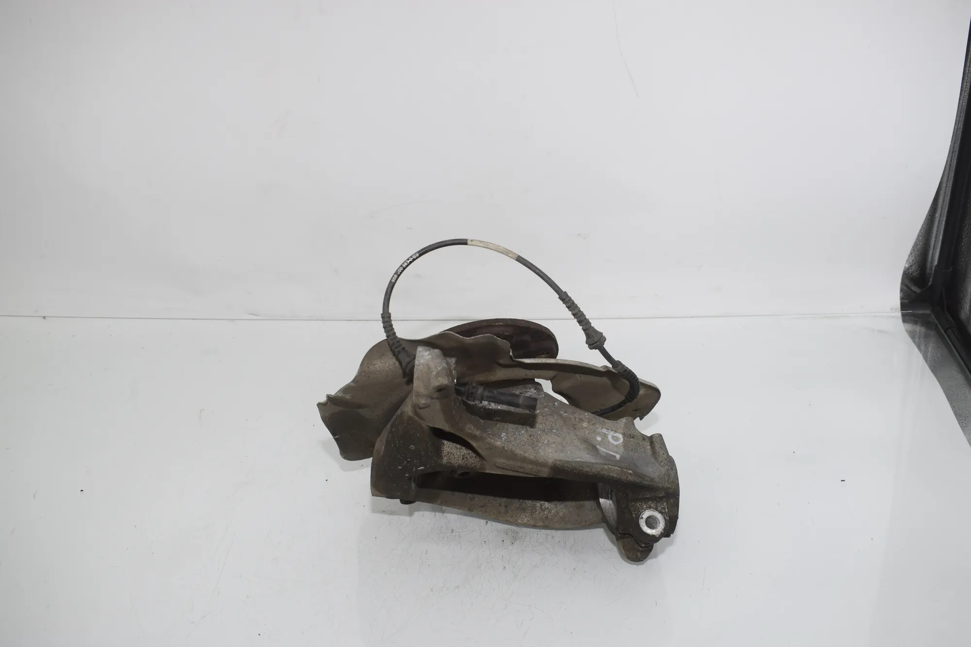 Front Right Wheel Hub – OEM 6852160 · BMW i3 (I01) s Range Extender 2019 – 2