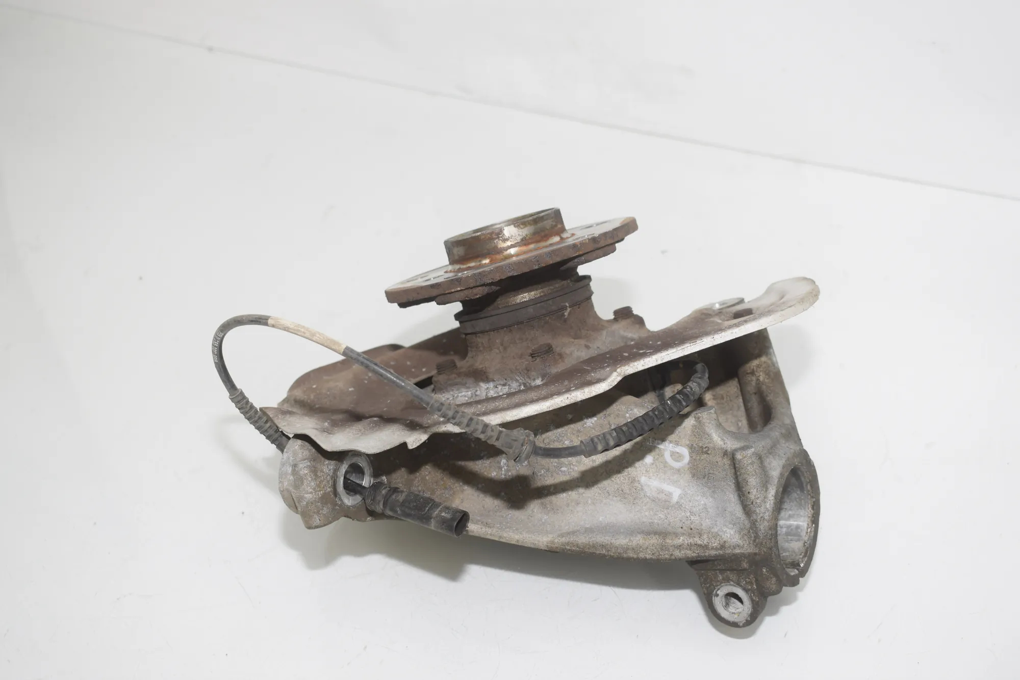 Front Right Wheel Hub – OEM 6852160 · BMW i3 (I01) s Range Extender 2019 – 3