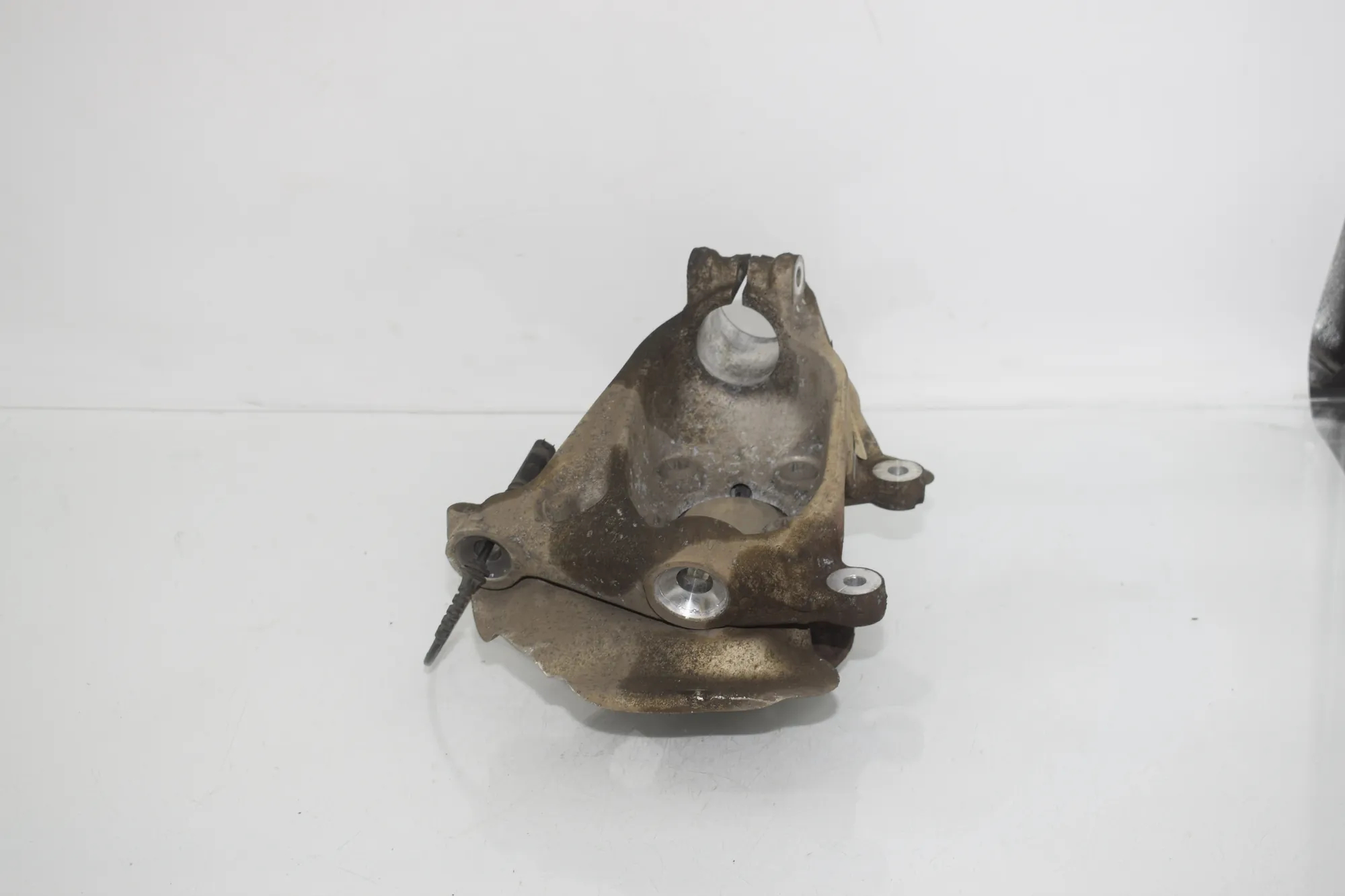 Front Right Wheel Hub – OEM 6852160 · BMW i3 (I01) s Range Extender 2019
