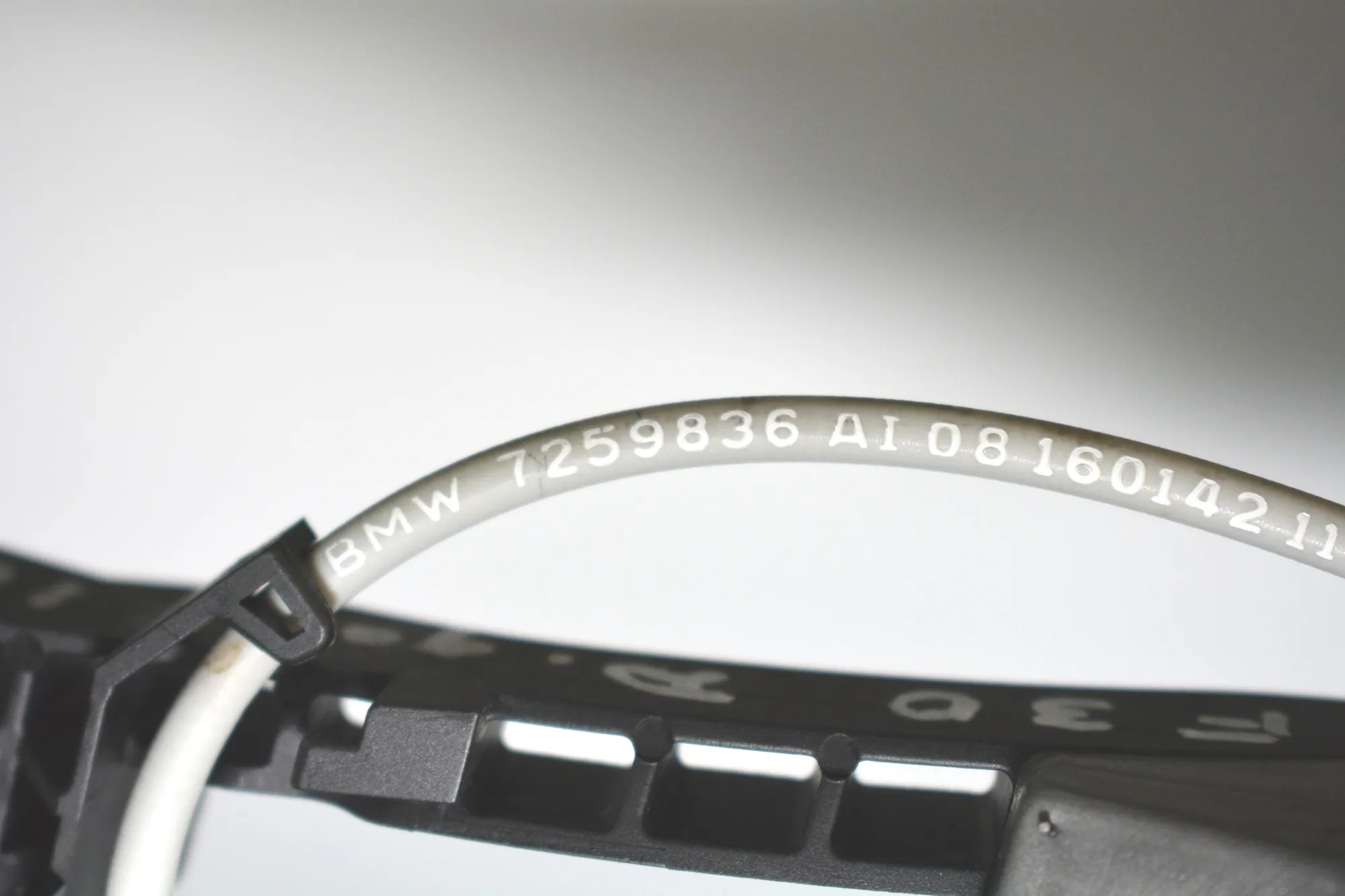 Rear Right Door Interior Handle Frame – OEM 7242568 · BMW 3 (F30, F80) 328 i xDrive 2013 – 5