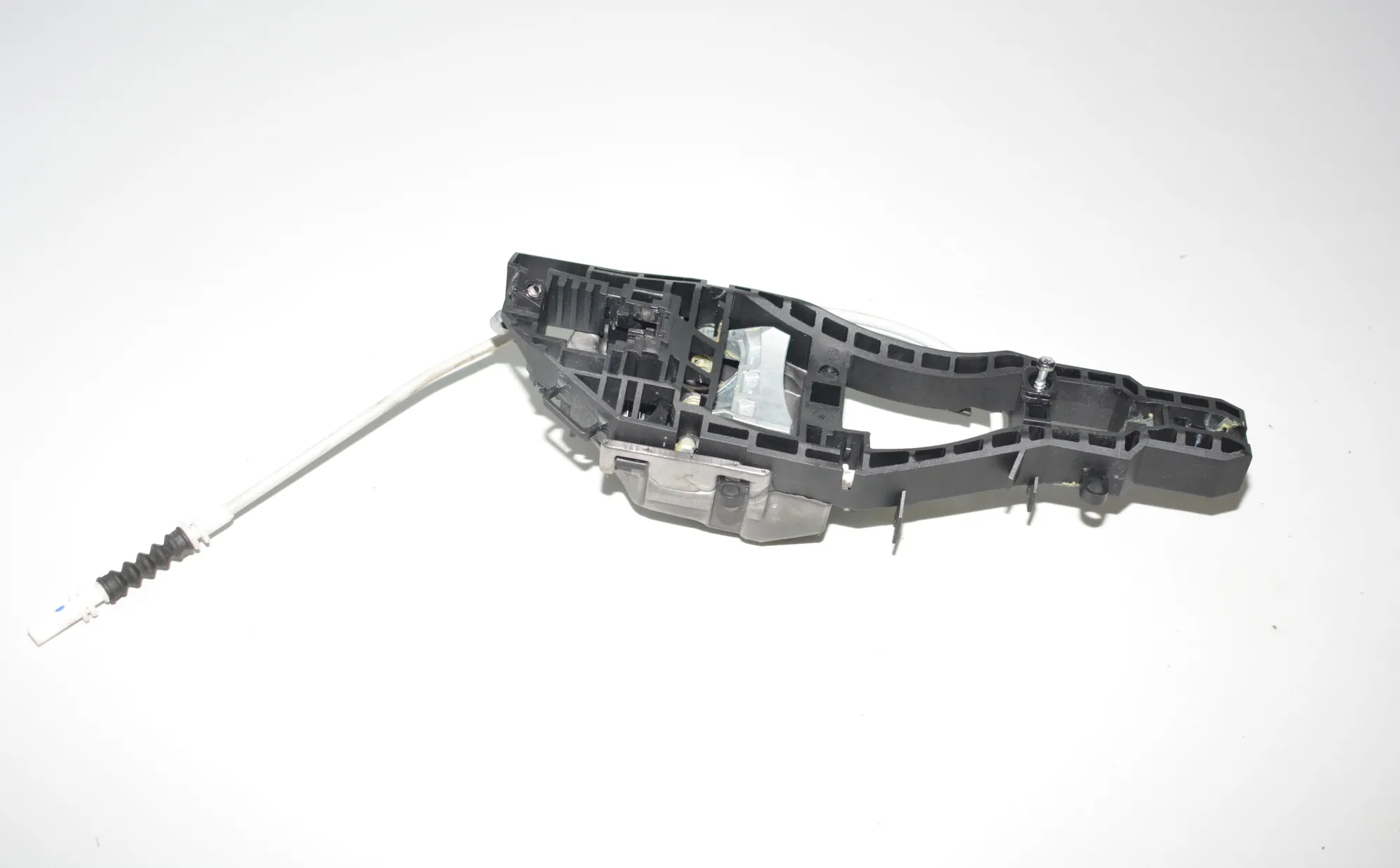 Rear Right Door Interior Handle Frame – OEM 7242568 · BMW 3 (F30, F80) 328 i xDrive 2013