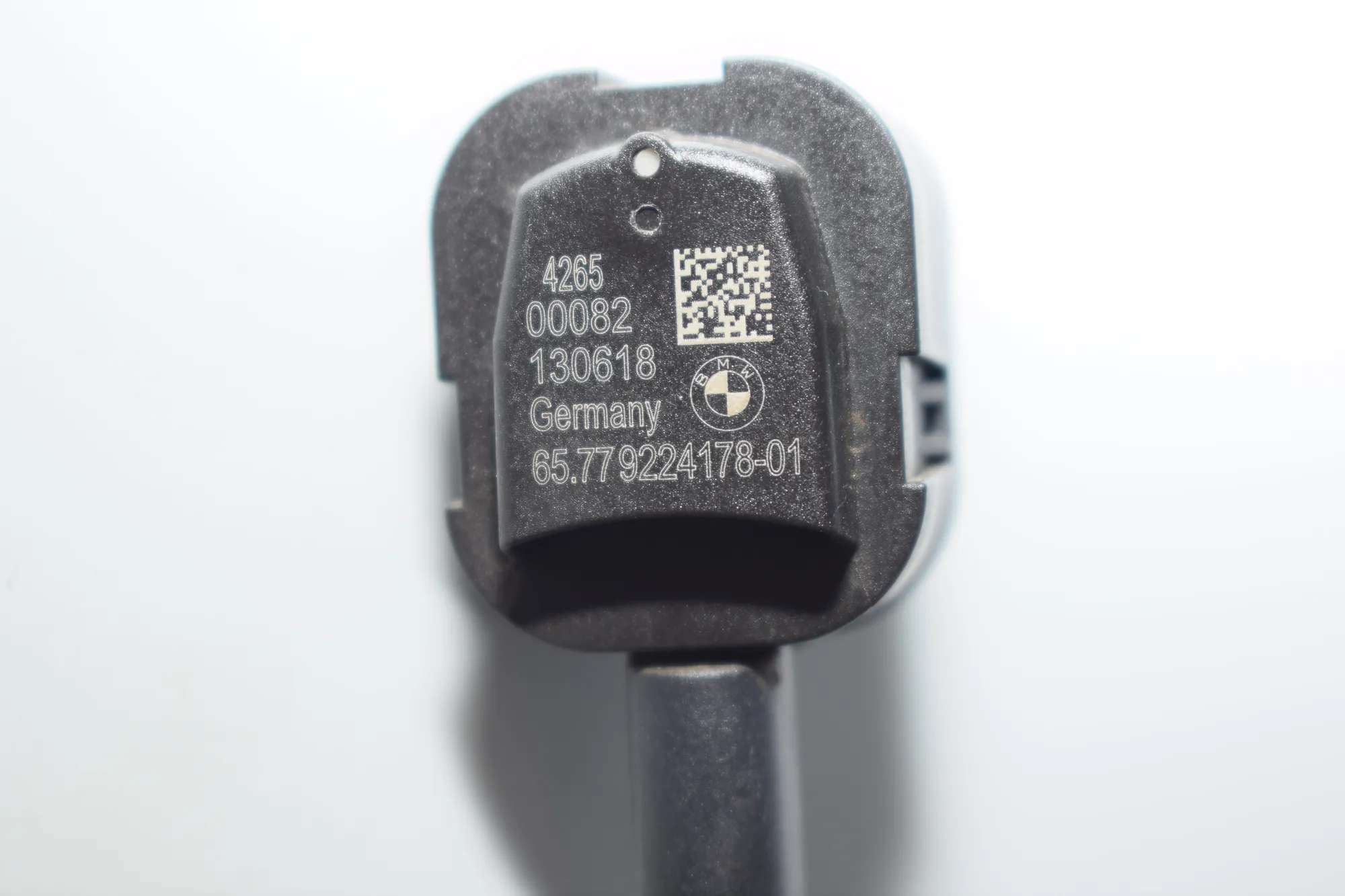 Left Side Impact Sensor – OEM 9224178 · BMW 5 Touring (F11) 530 d 2013 – 4