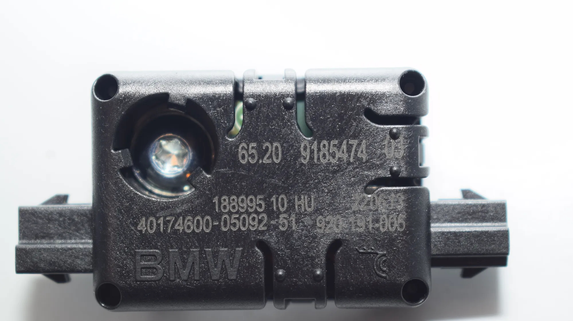 Antenna – OEM 9185474 · BMW 5 Touring (F11) 530 d 2013 – 4