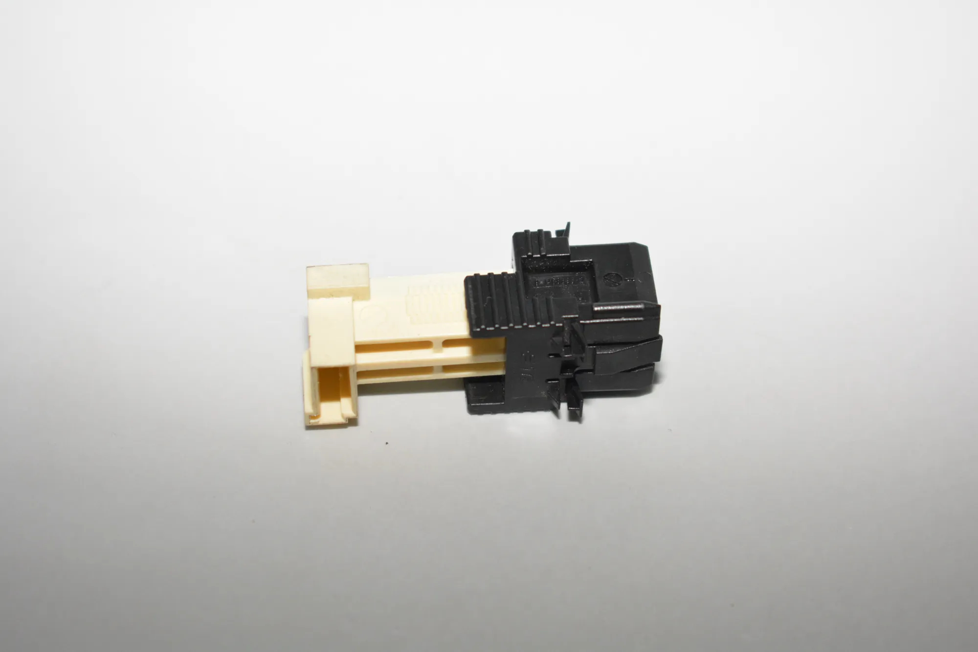 Brake Pedal Sensor – OEM 9240076 · BMW 3 (F30, F80) 328 i xDrive 2013 – 2
