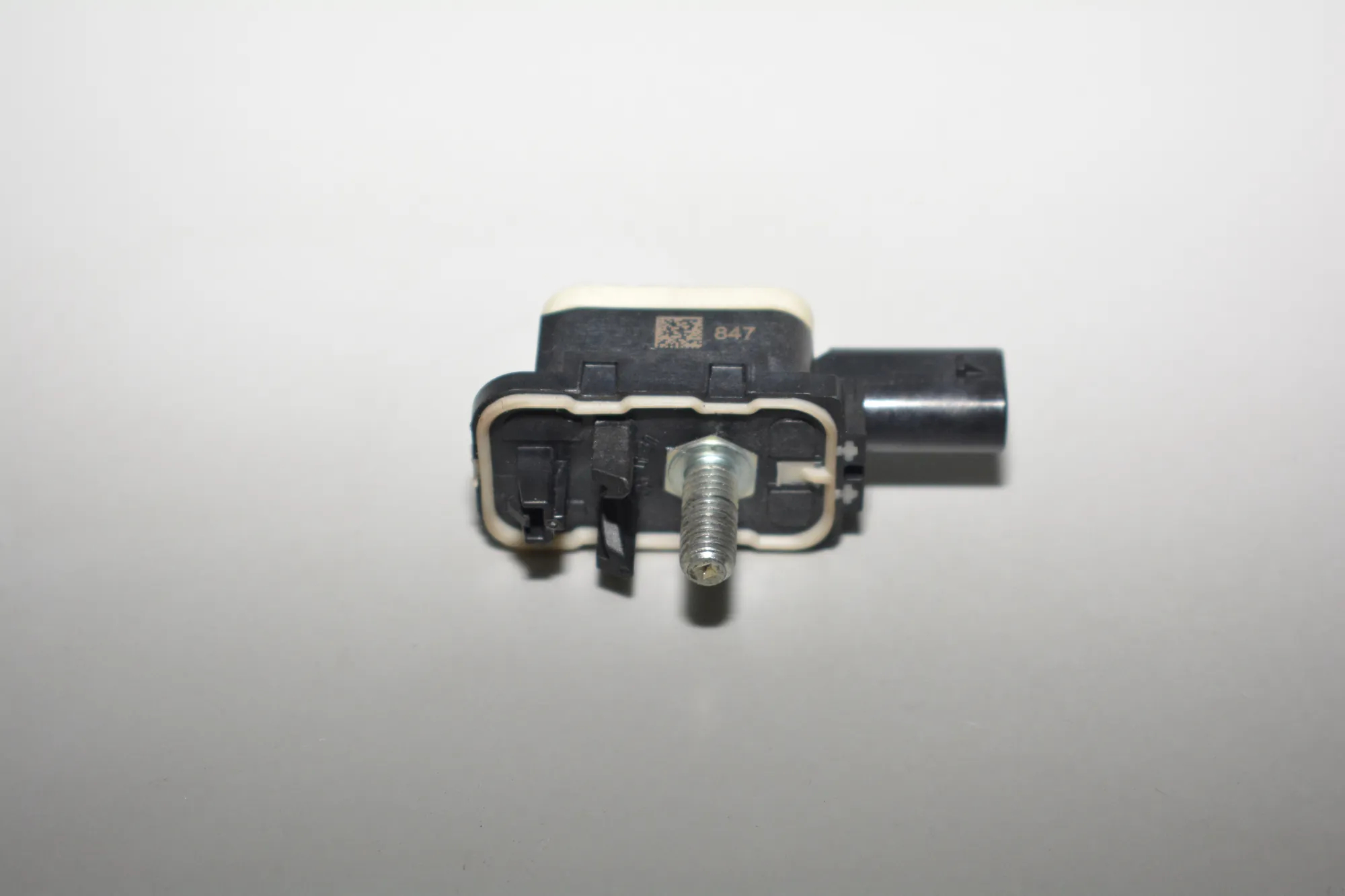 Left Side Impact Sensor – OEM 9217711 · BMW 3 (F30, F80) 328 i xDrive 2013 – 4