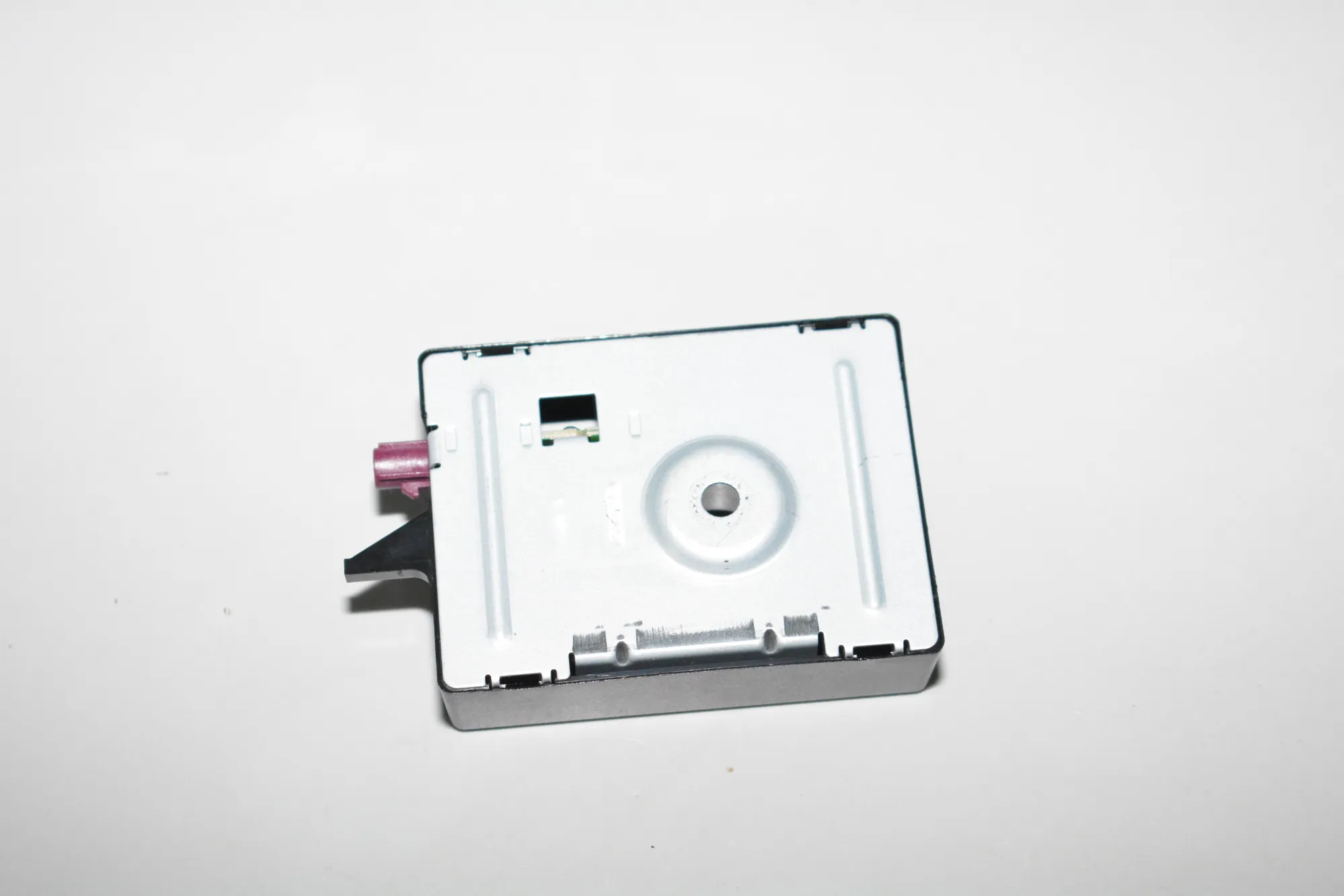 Antenna Amplifier – OEM 9230911 · BMW 3 (F30, F80) 328 i xDrive 2013 – 3