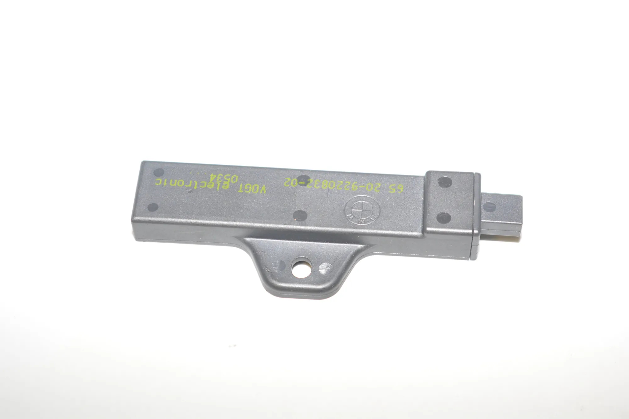 Antenna – OEM 9220832 · BMW 3 (F30, F80) 328 i xDrive 2013 – 2