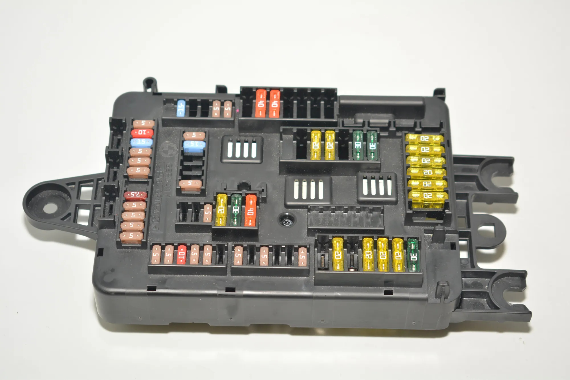 Fuse Box – OEM 9261112 · BMW 3 (F30, F80) 328 i xDrive 2013