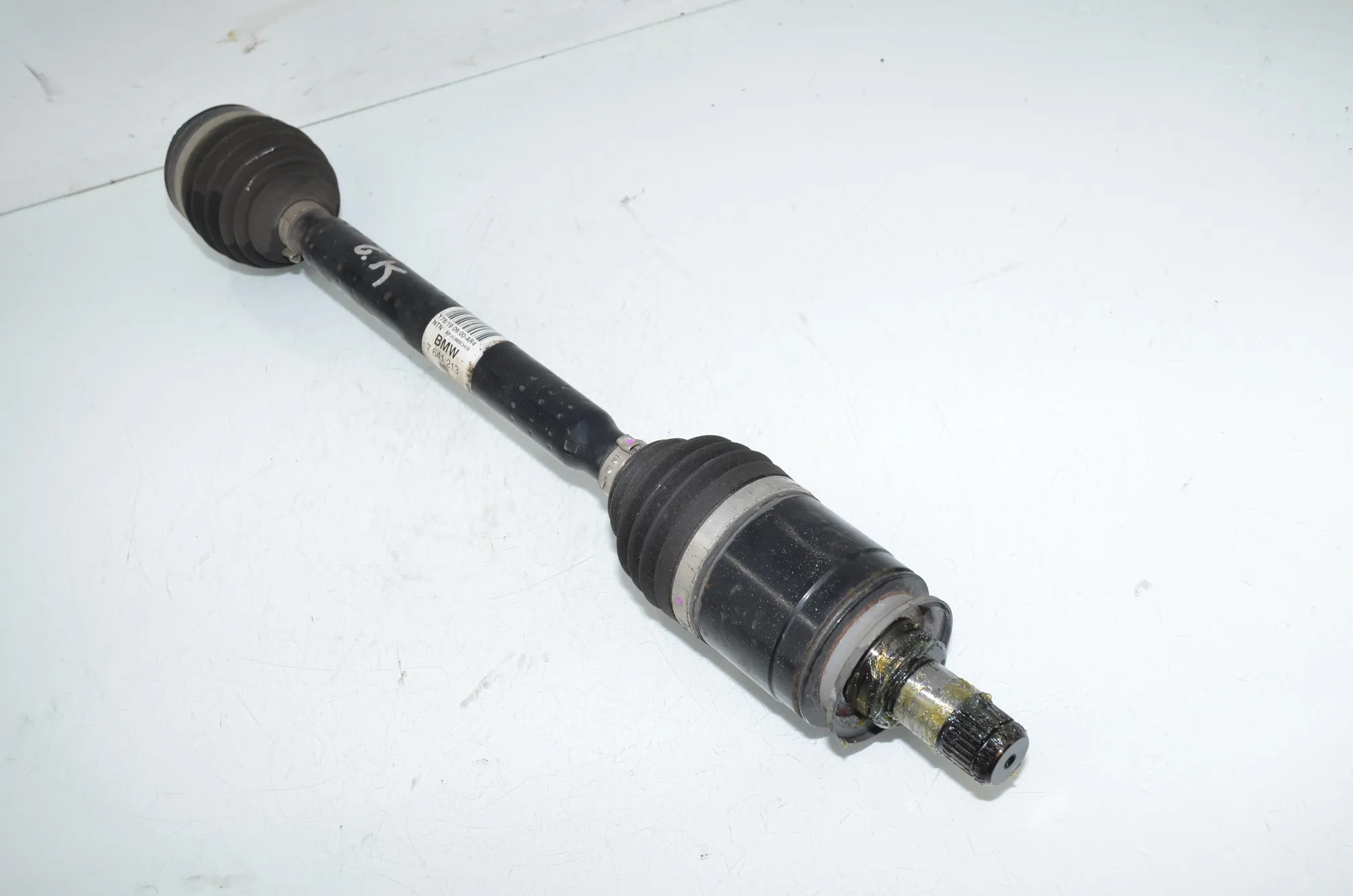 Rear Left Driveshaft – OEM 7641213 · BMW i3 (I01) s Range Extender 2019 – 2