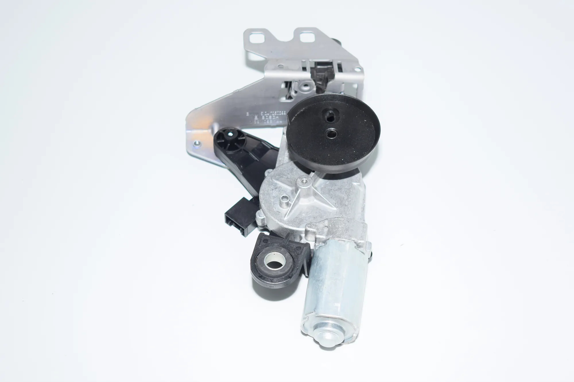 Tailgate Window Wiper Motor – OEM 7311415 · BMW 5 Touring (F11) 530 d 2013 – 2