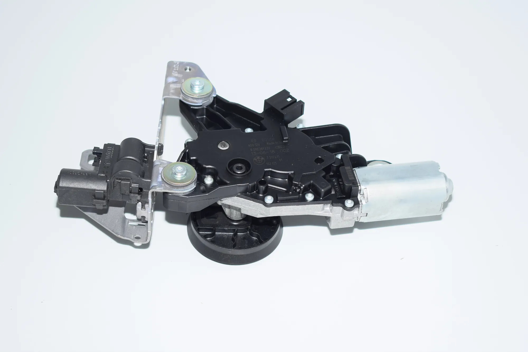 Tailgate Window Wiper Motor – OEM 7311415 · BMW 5 Touring (F11) 530 d 2013 – 3