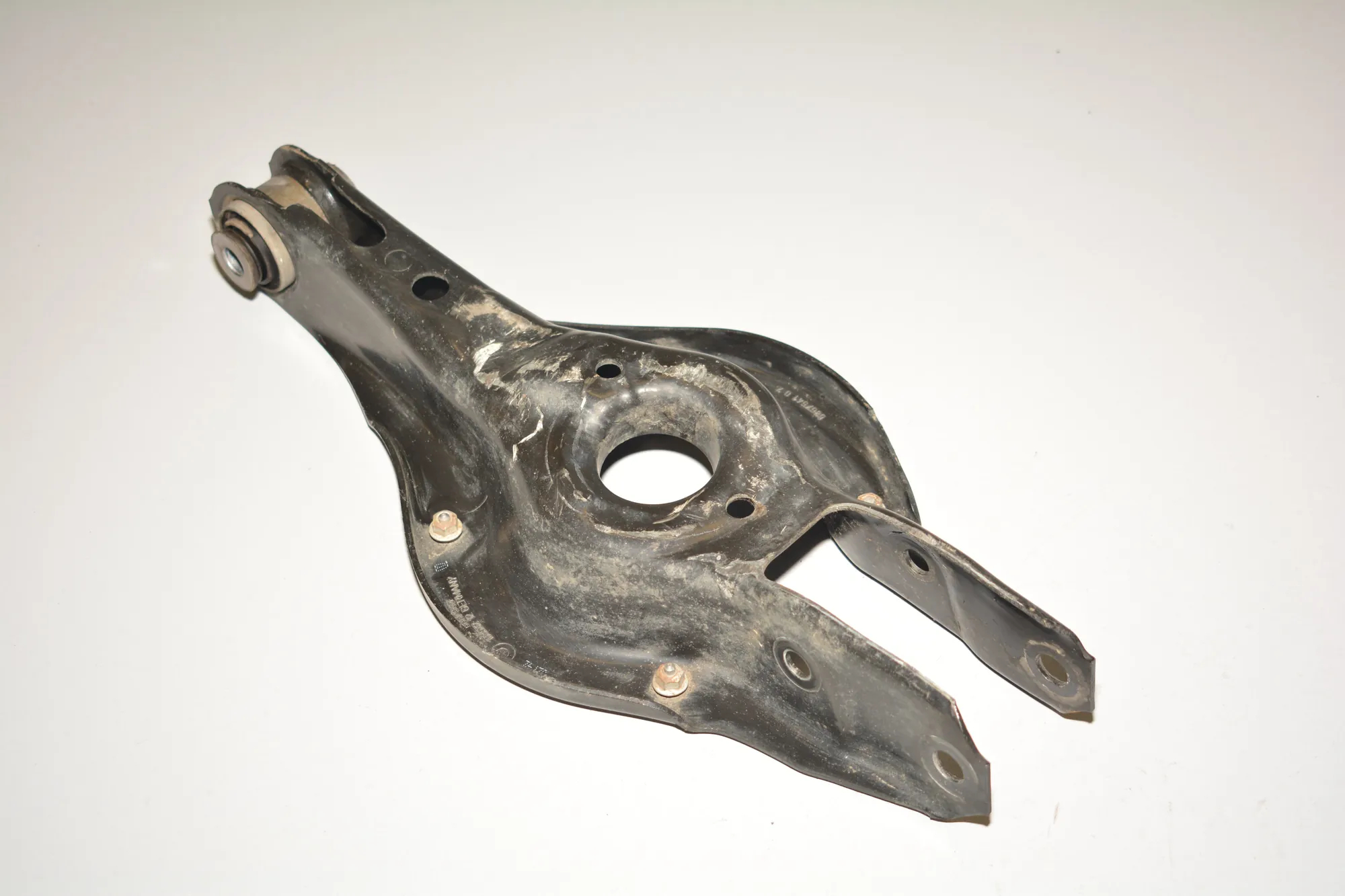 Rear Right Lower Control Arm – OEM 6867540 · BMW 3 (F30, F80) 328 i xDrive 2013 – 3
